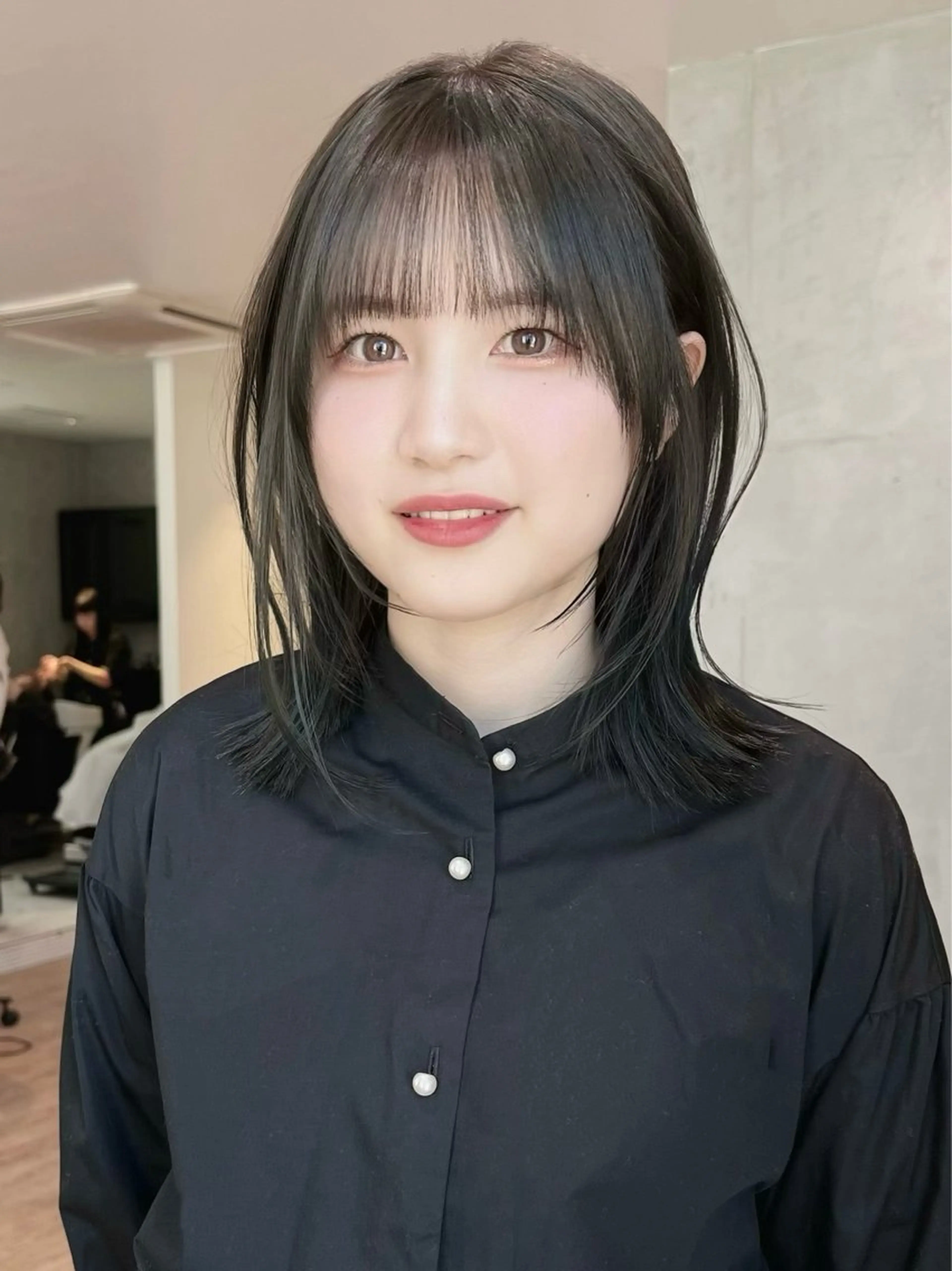 ミディアム カラー 小顔ショート🌿 Say.石川葵のヘアスタイル