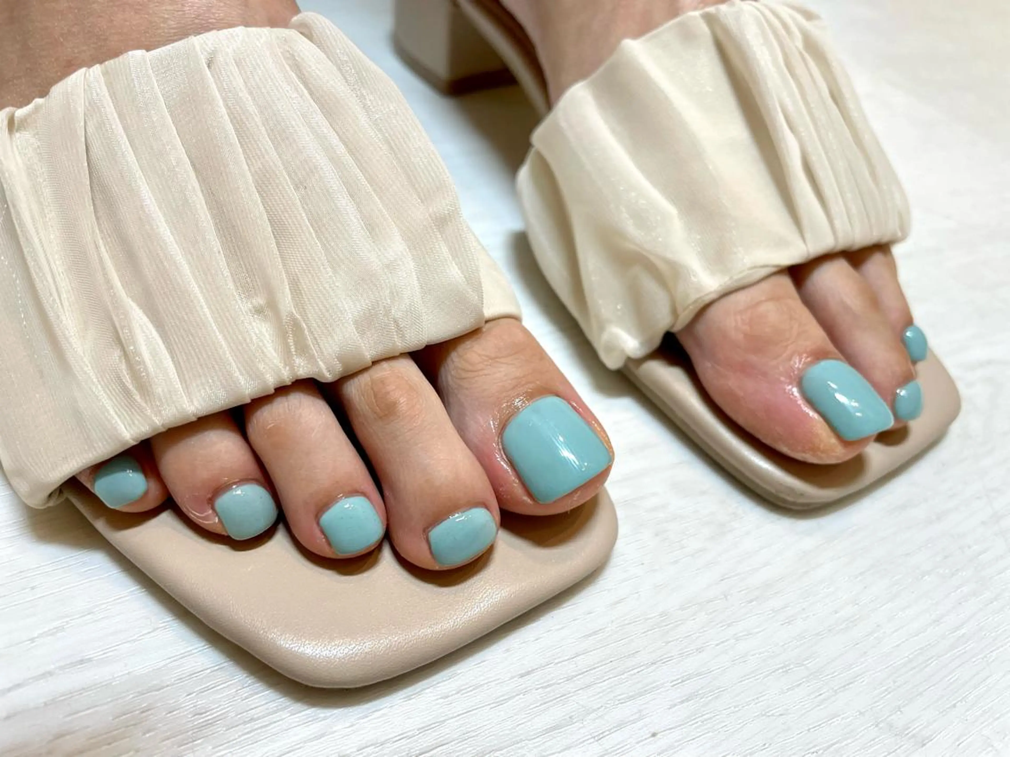 ネイル フットネイル ワンカラーネイル haruka. nailsTOKYOのネイルデザイン