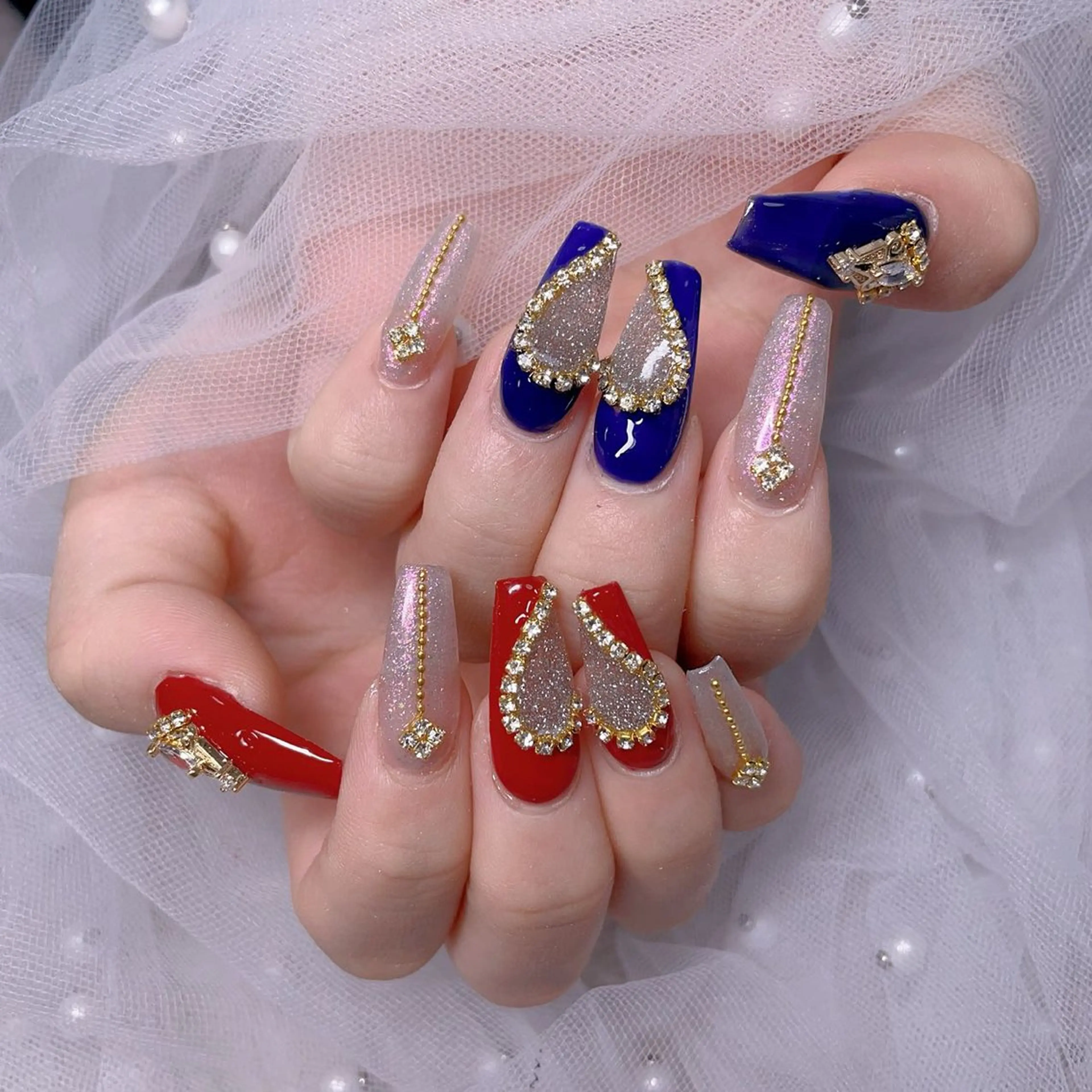 メンズ ネイル アートネイル フレンチネイル ジェルネイル キラキラネイル パラジェル ハンドネイル Bloom スカルプ専門店のネイルデザイン