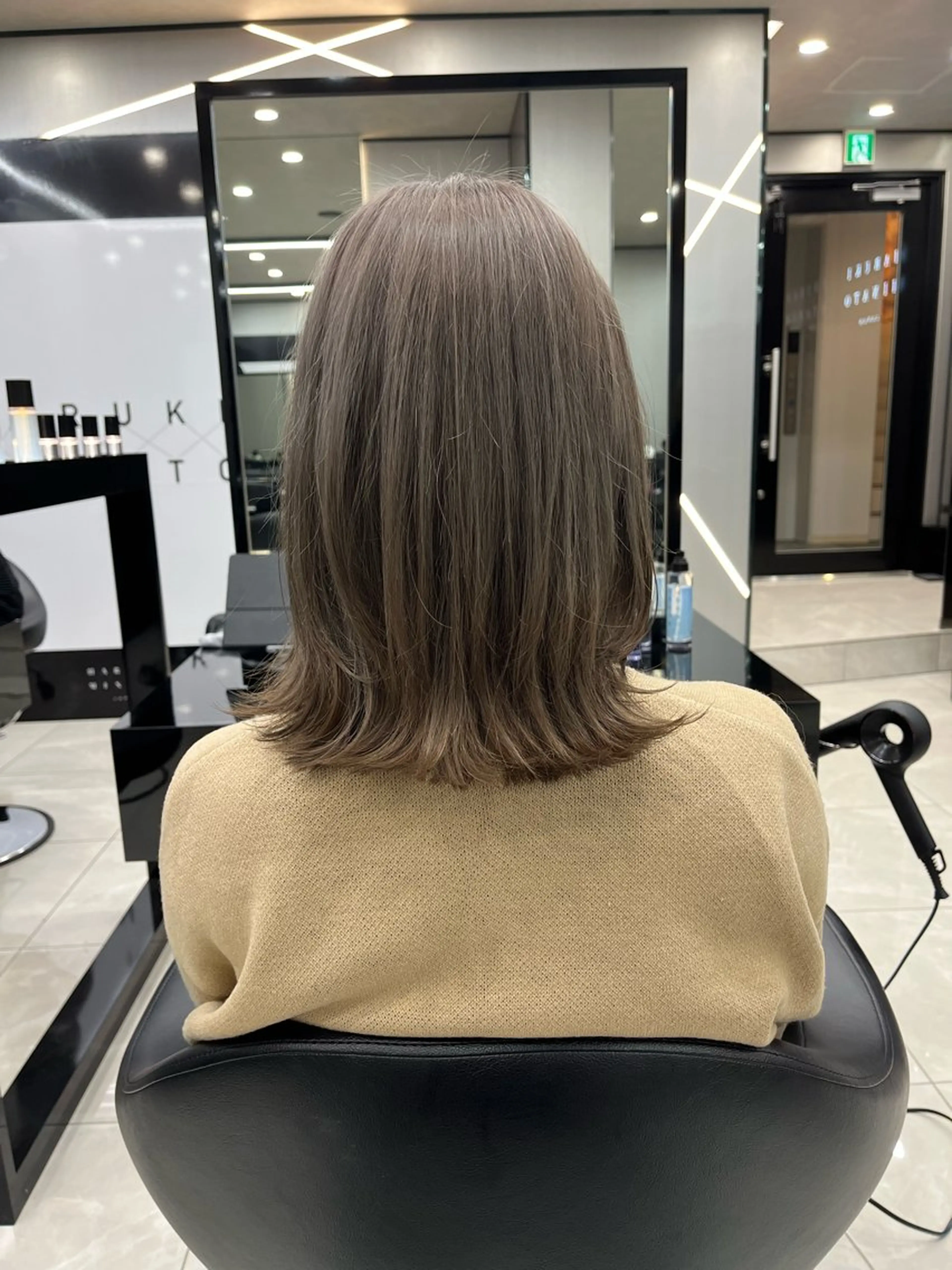 ミディアム カラー 若命燿史/レイヤー 縮毛矯正/髪質改善のヘアスタイル