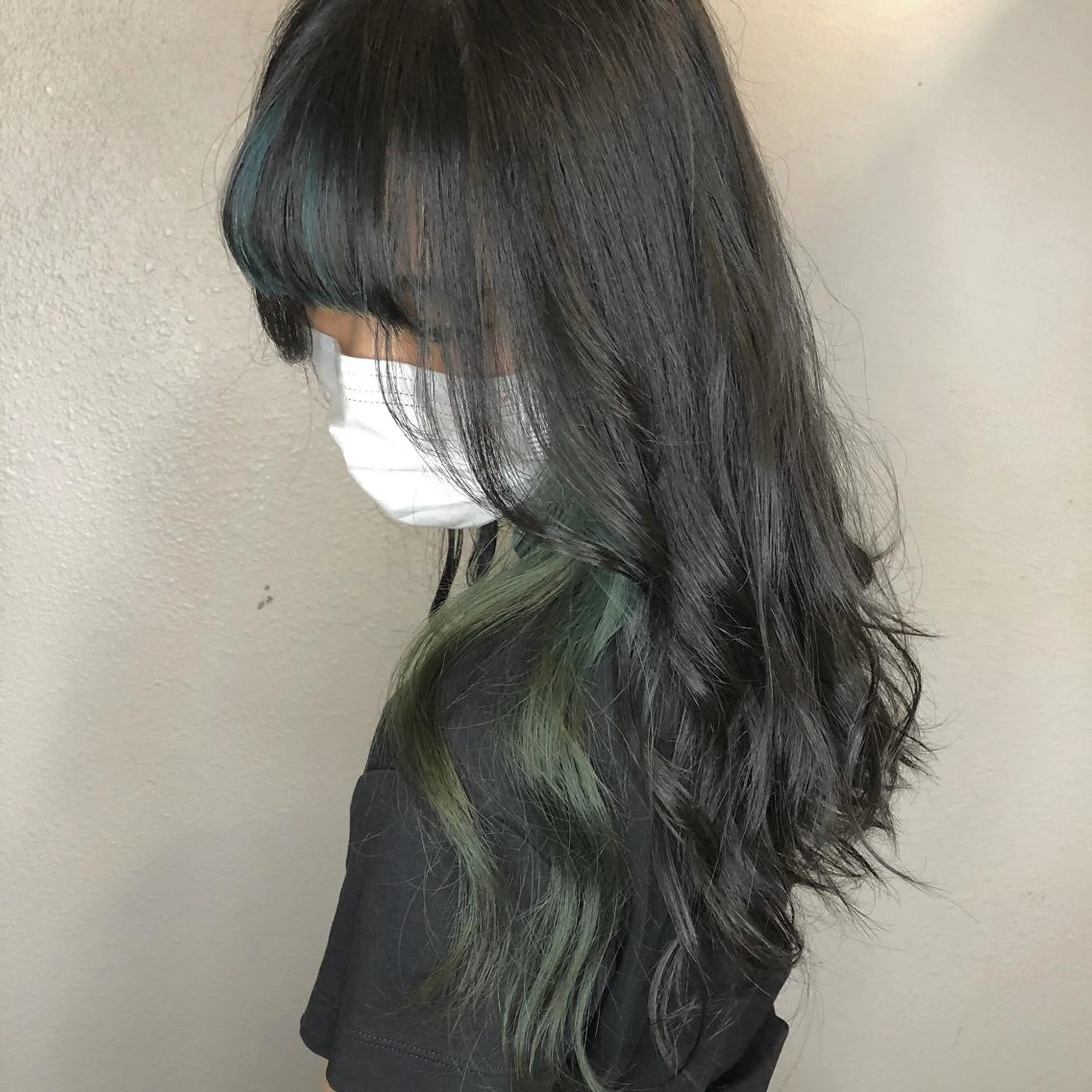 ロング カラー ブリーチ あさだ しゅうたろうのヘアスタイル