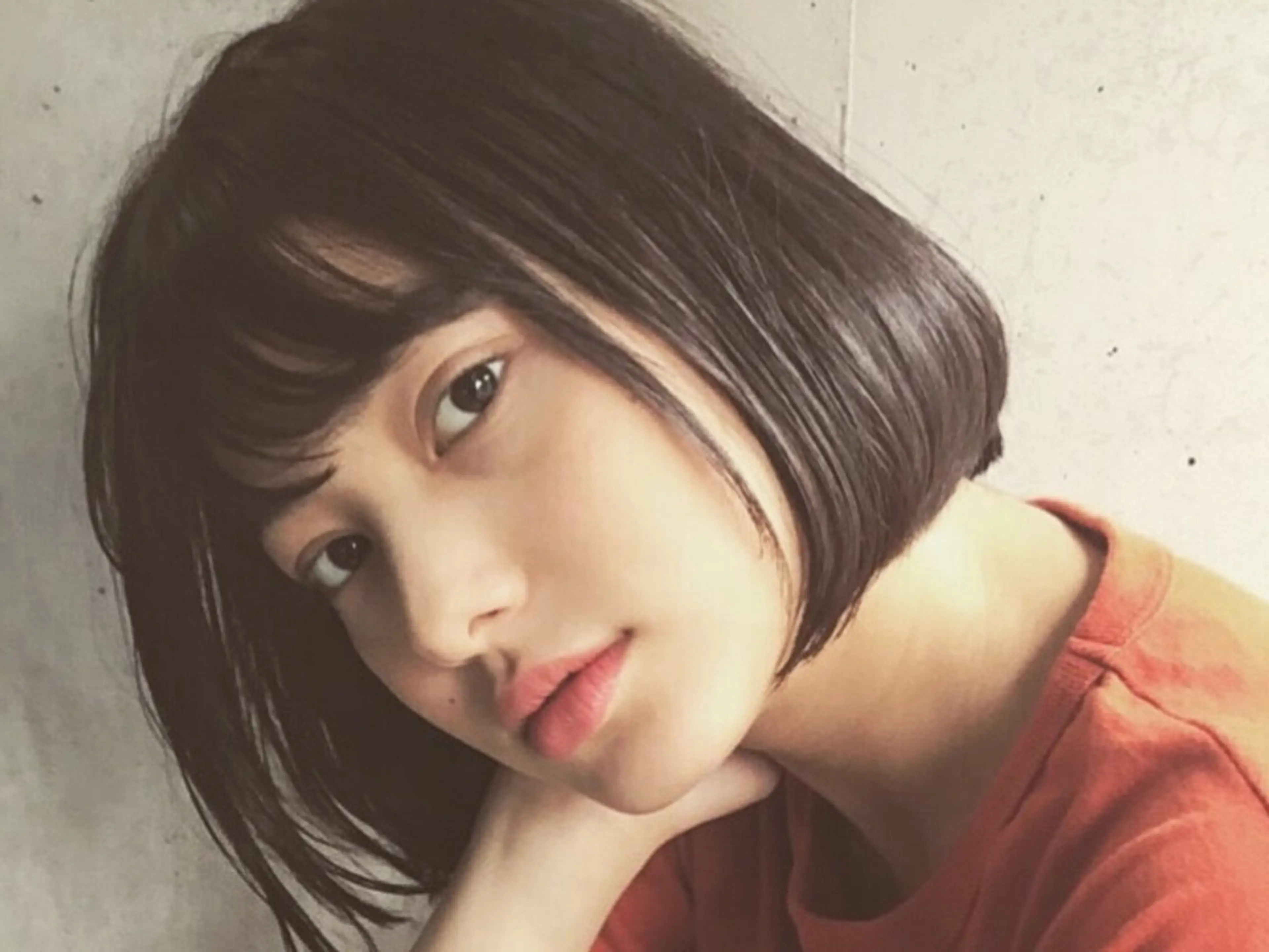 ミディアム カラー ヘアアレンジ 髪質改善 縮毛矯正 🕊️絹髪縮毛矯正✨ マンツーマン施術🌿のヘアスタイル