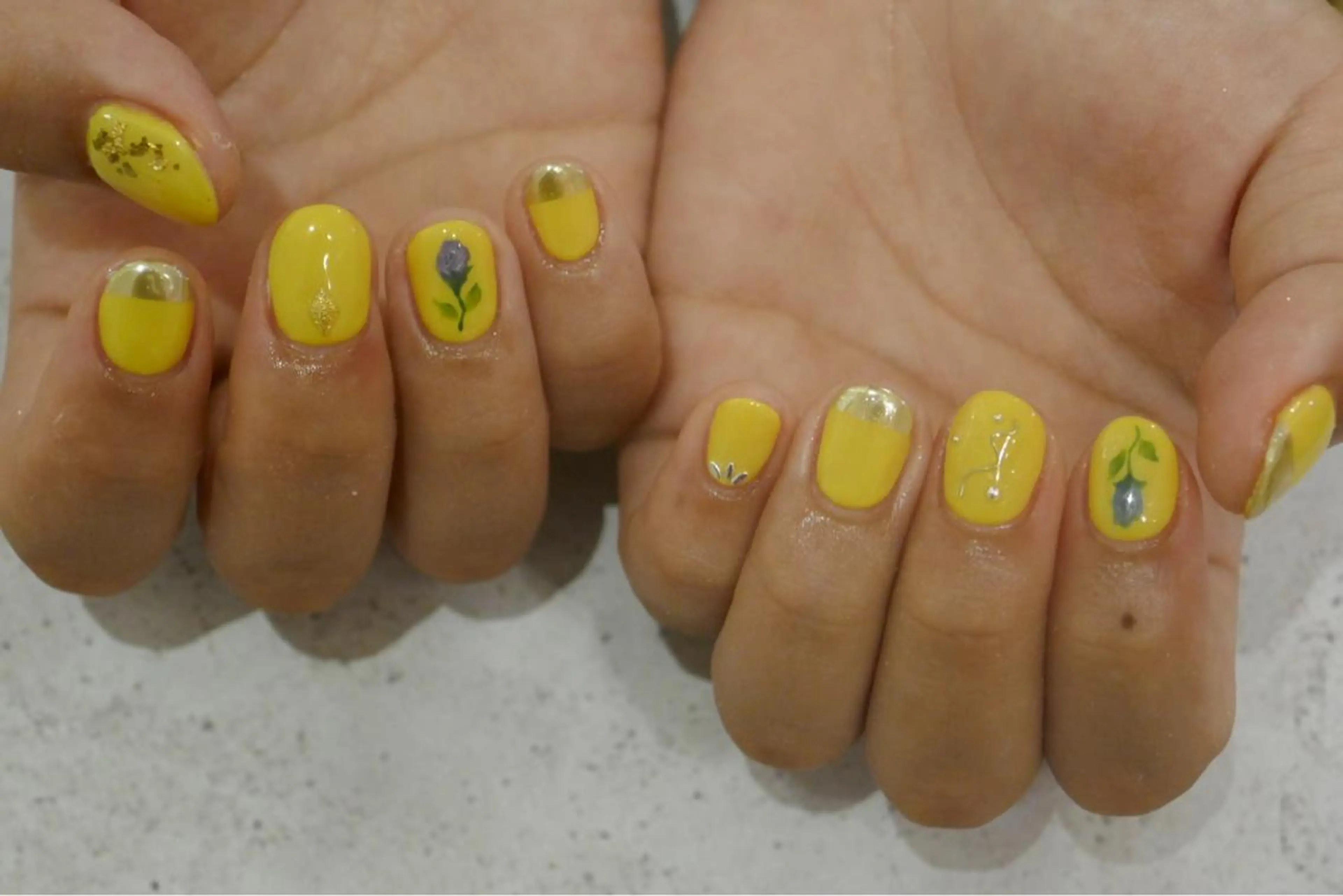 ネイル アートネイル 黄色 ハンドネイル ERI Nailistのネイルデザイン