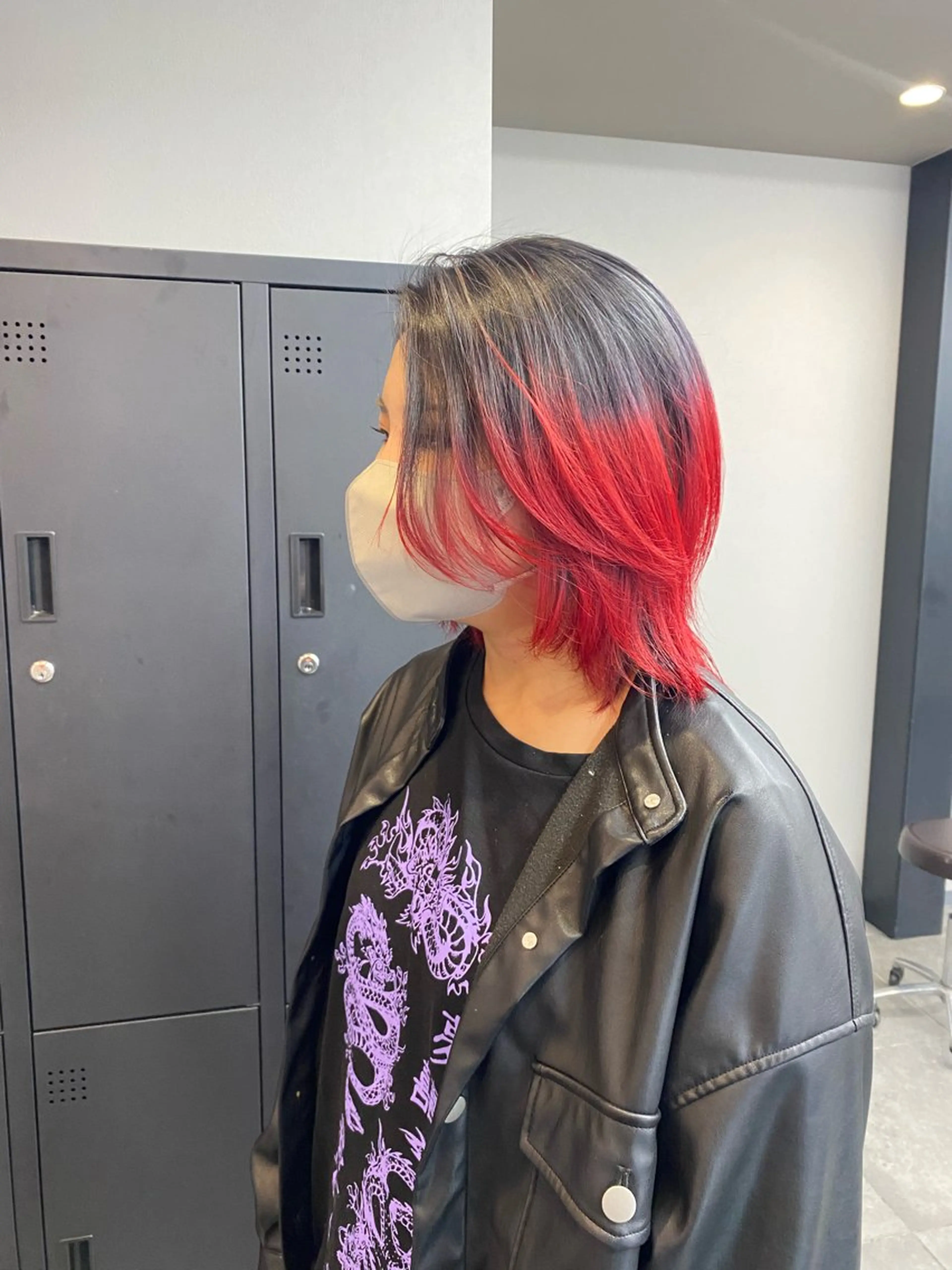 ミディアム maco 艶感ハイトーン🦋のヘアスタイル