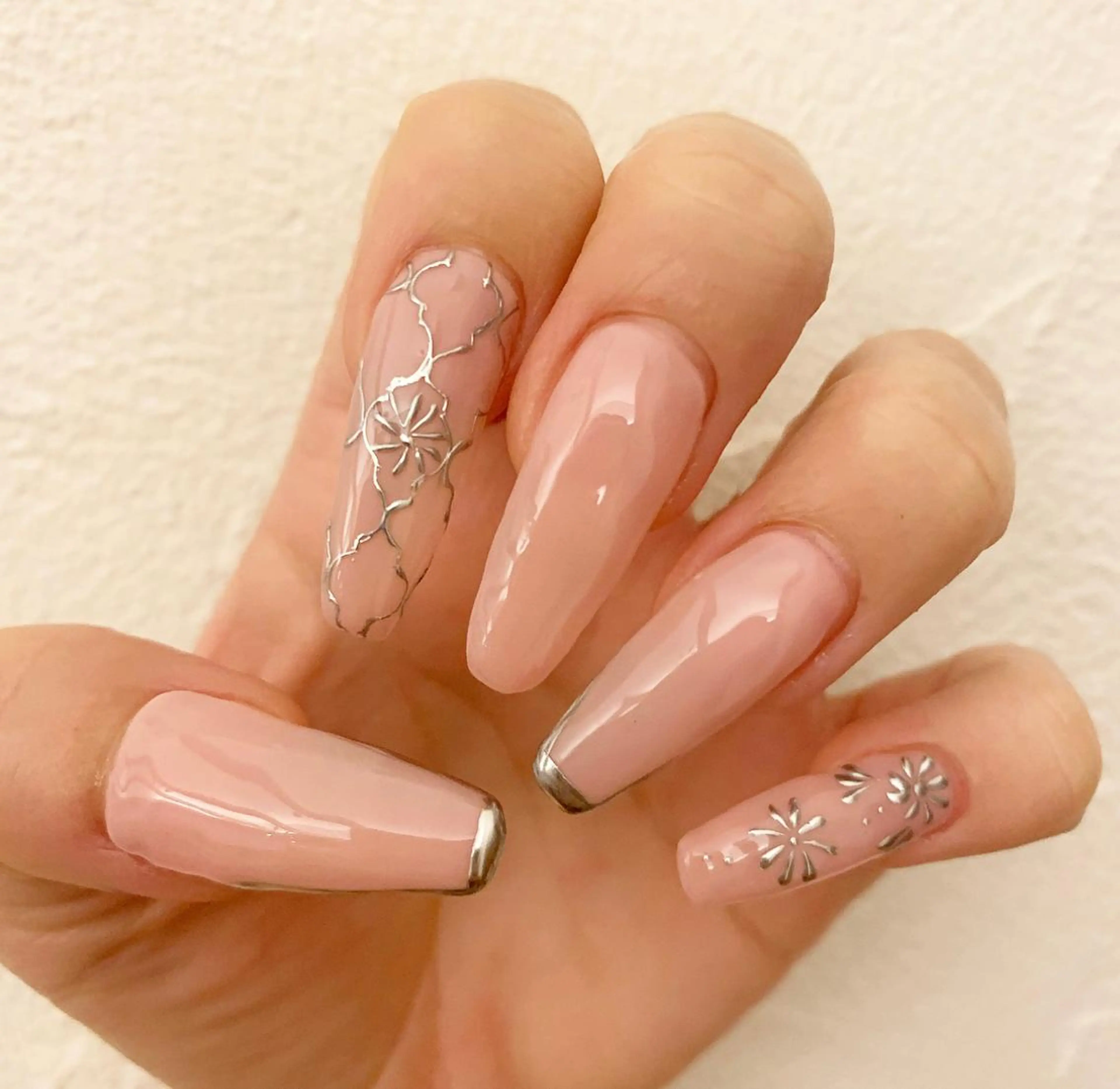 ネイル 駒月 明日香の眉毛・アイブロウイメージ