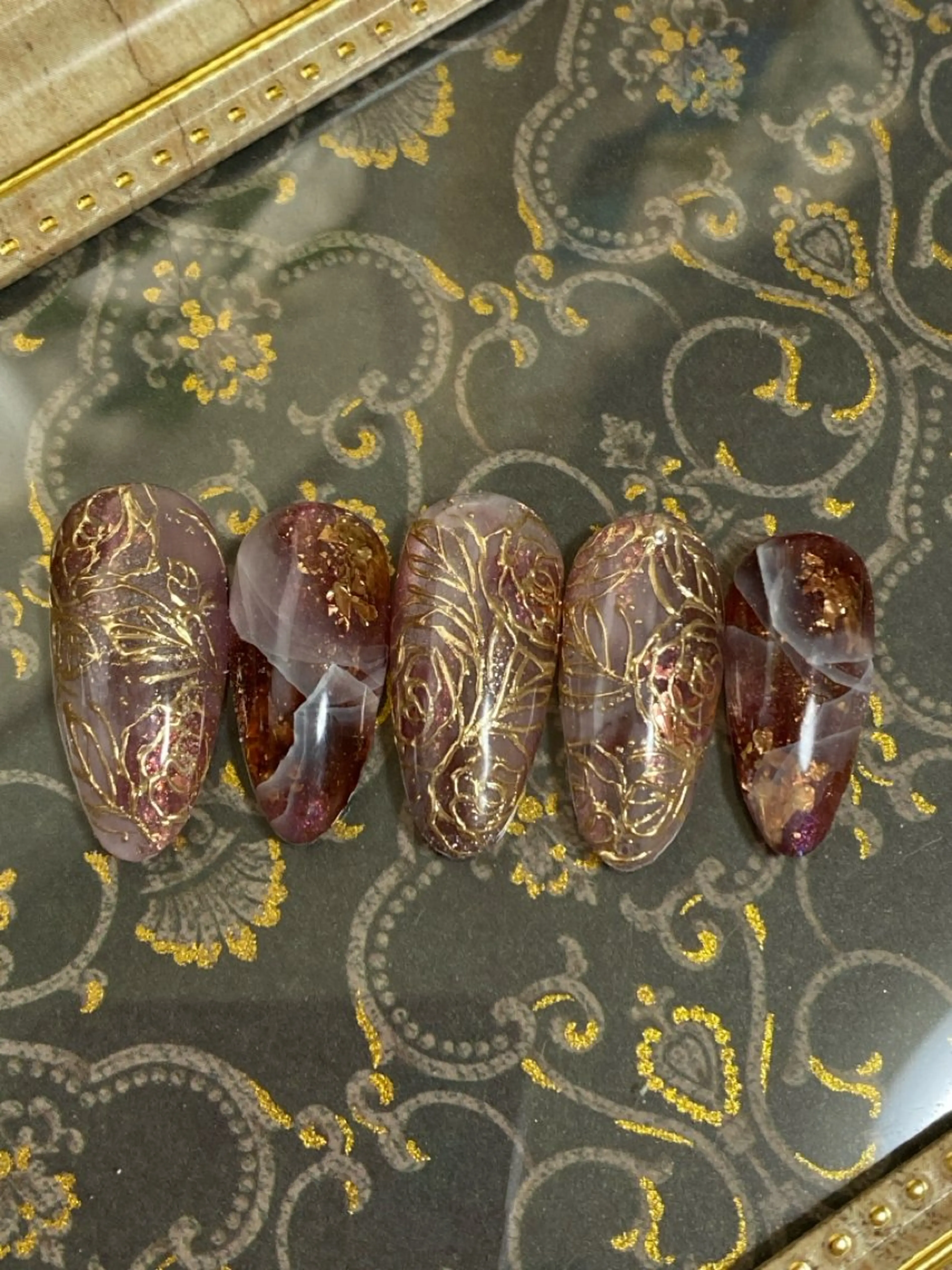 ネイル フラワーネイル ミラーネイル 自宅ネイルサロン ♦️nuance♦️のネイルデザイン