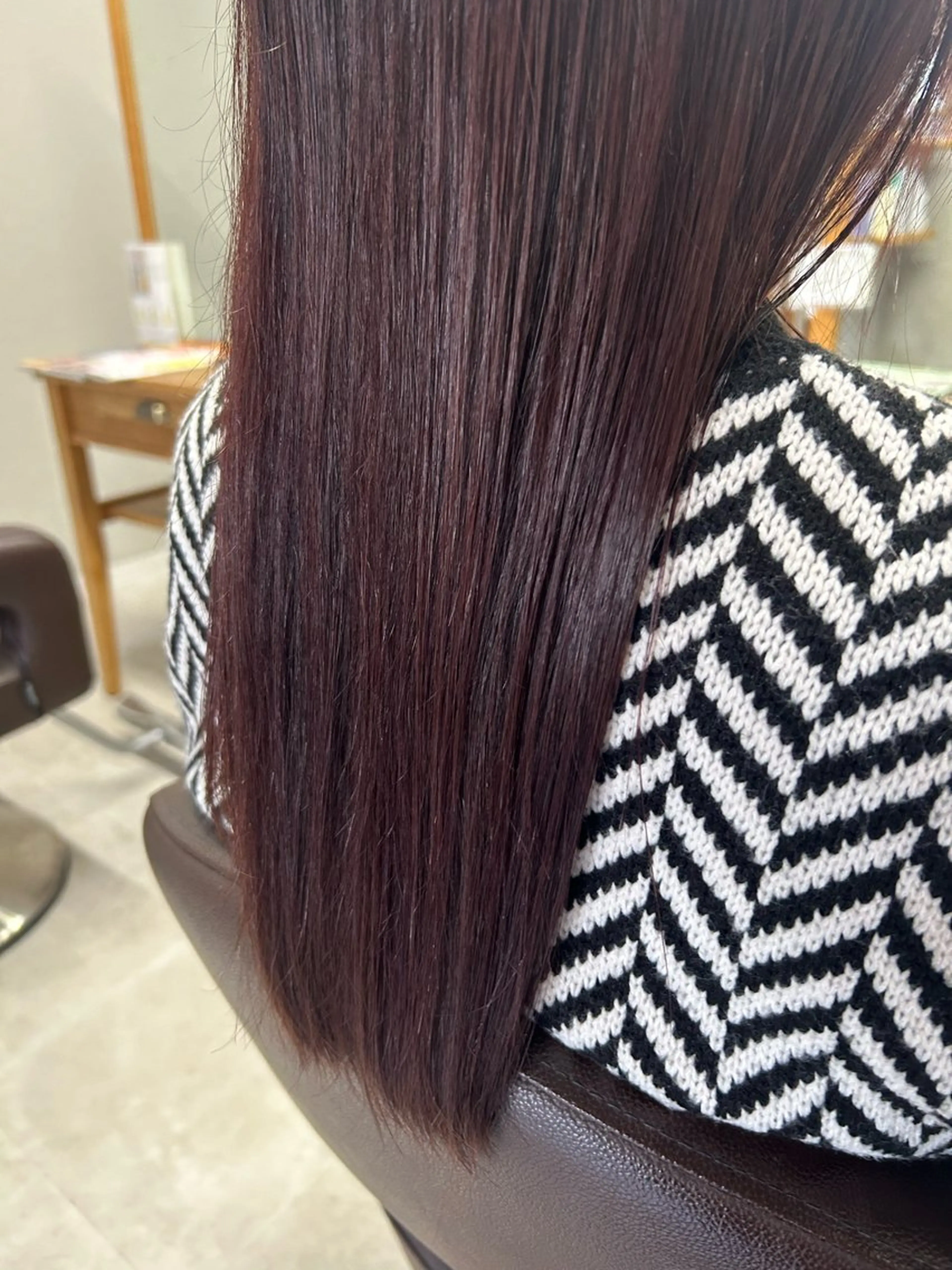 ロング 川筋 桃果のヘアスタイル