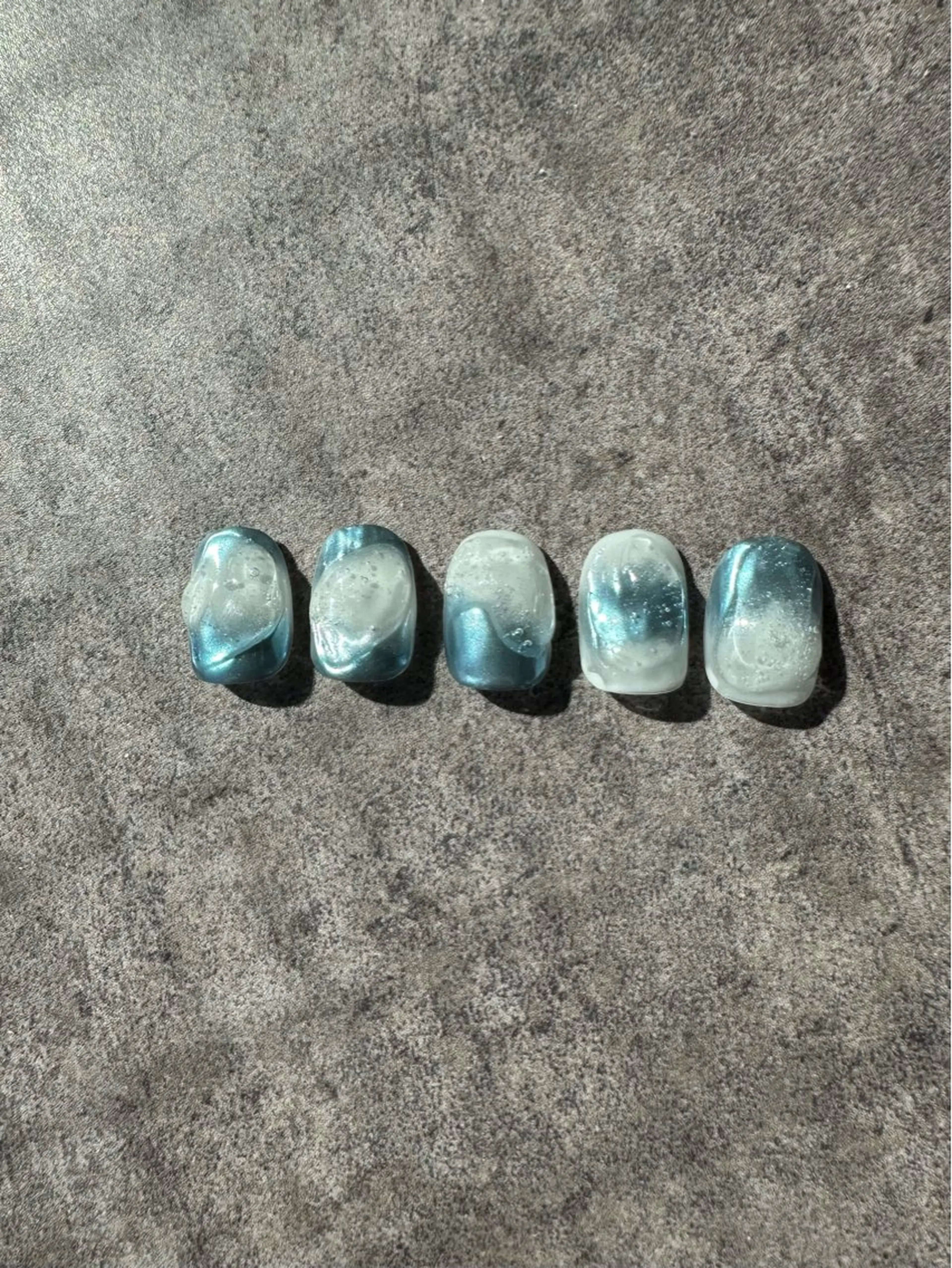 ネイル ミラーネイル ニュアンスネイル ぷっくりネイル シンプルネイル ハンドネイル asuka🍋 ネイルモデル様募集中のネイルデザイン