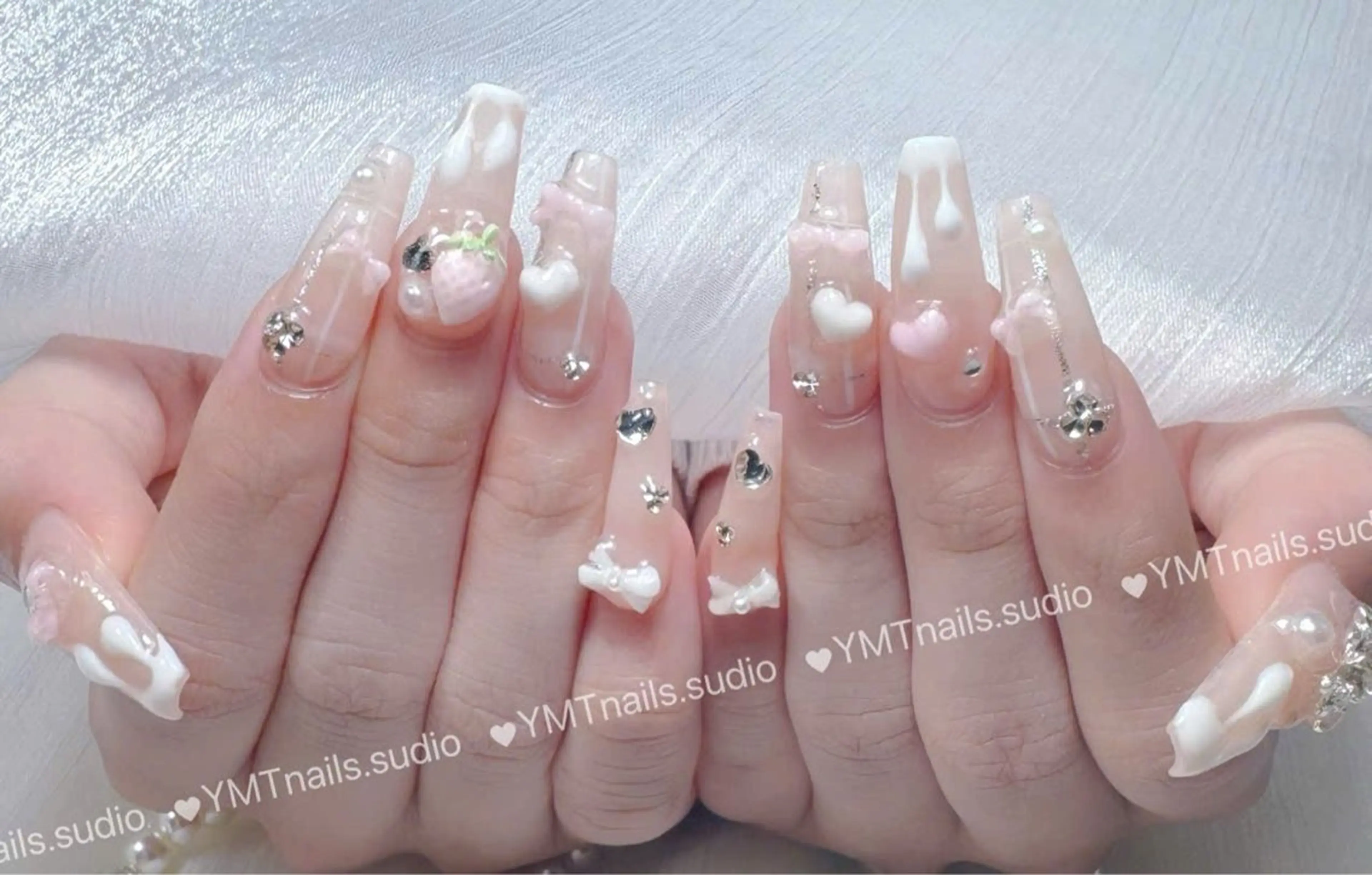 ネイル 長さ出し フットネイル ジェルネイル 韓国ネイル マグネットネイル ハンドネイル YMT NailStudioのネイルデザイン