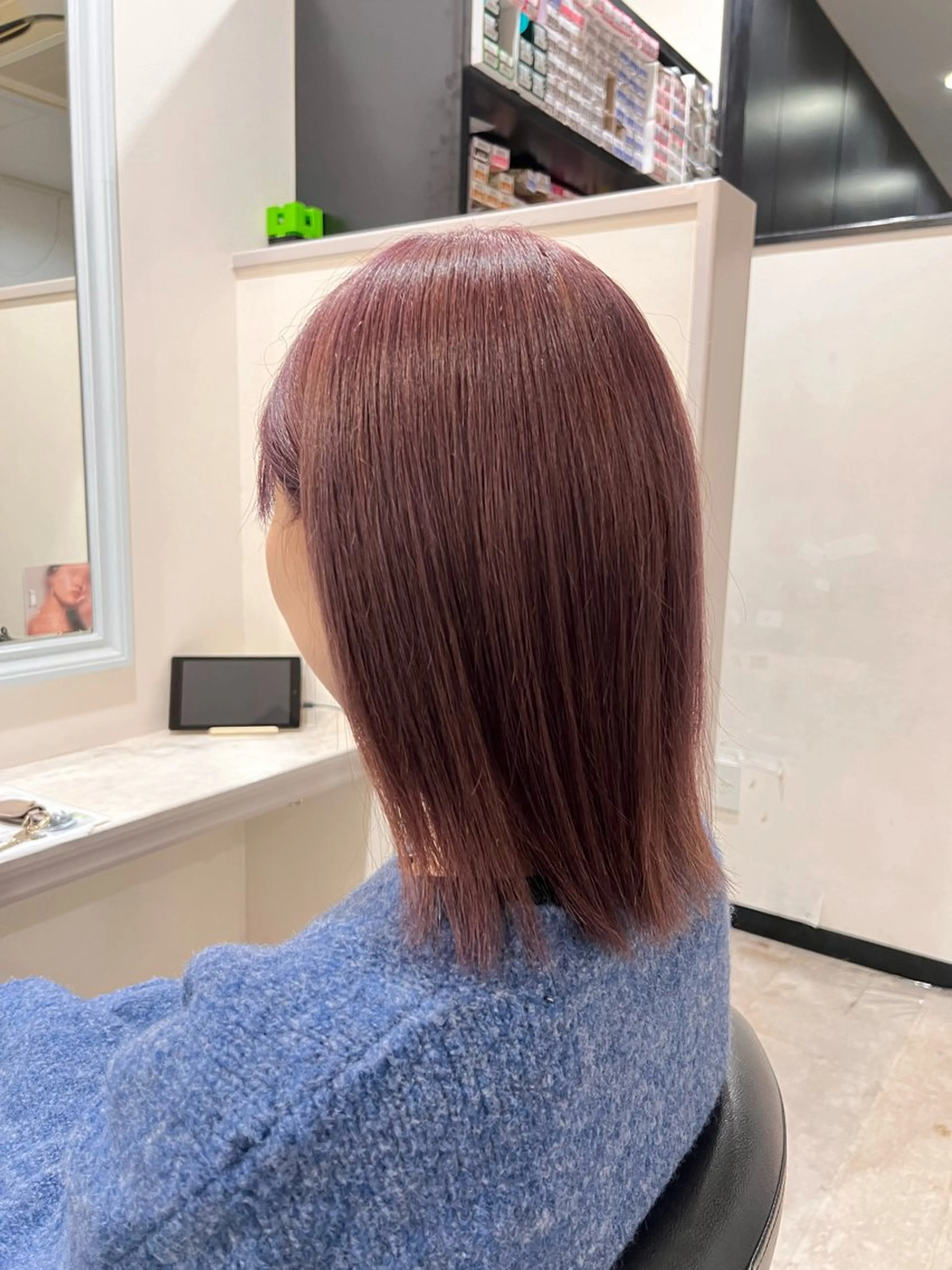 カラー 都築 奈未のヘアスタイル