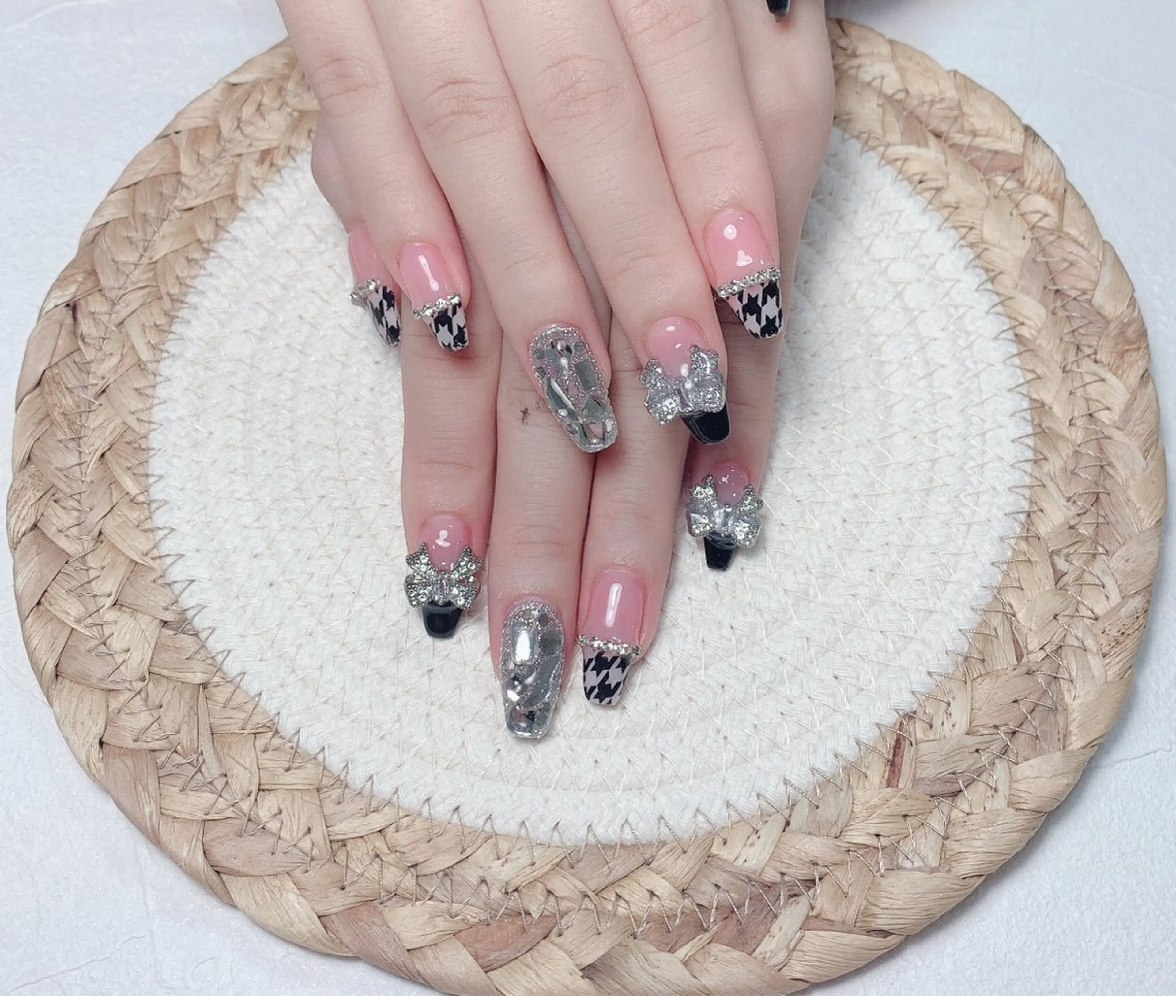 ネイル uu ネイルサロン関内🌼のネイルデザイン
