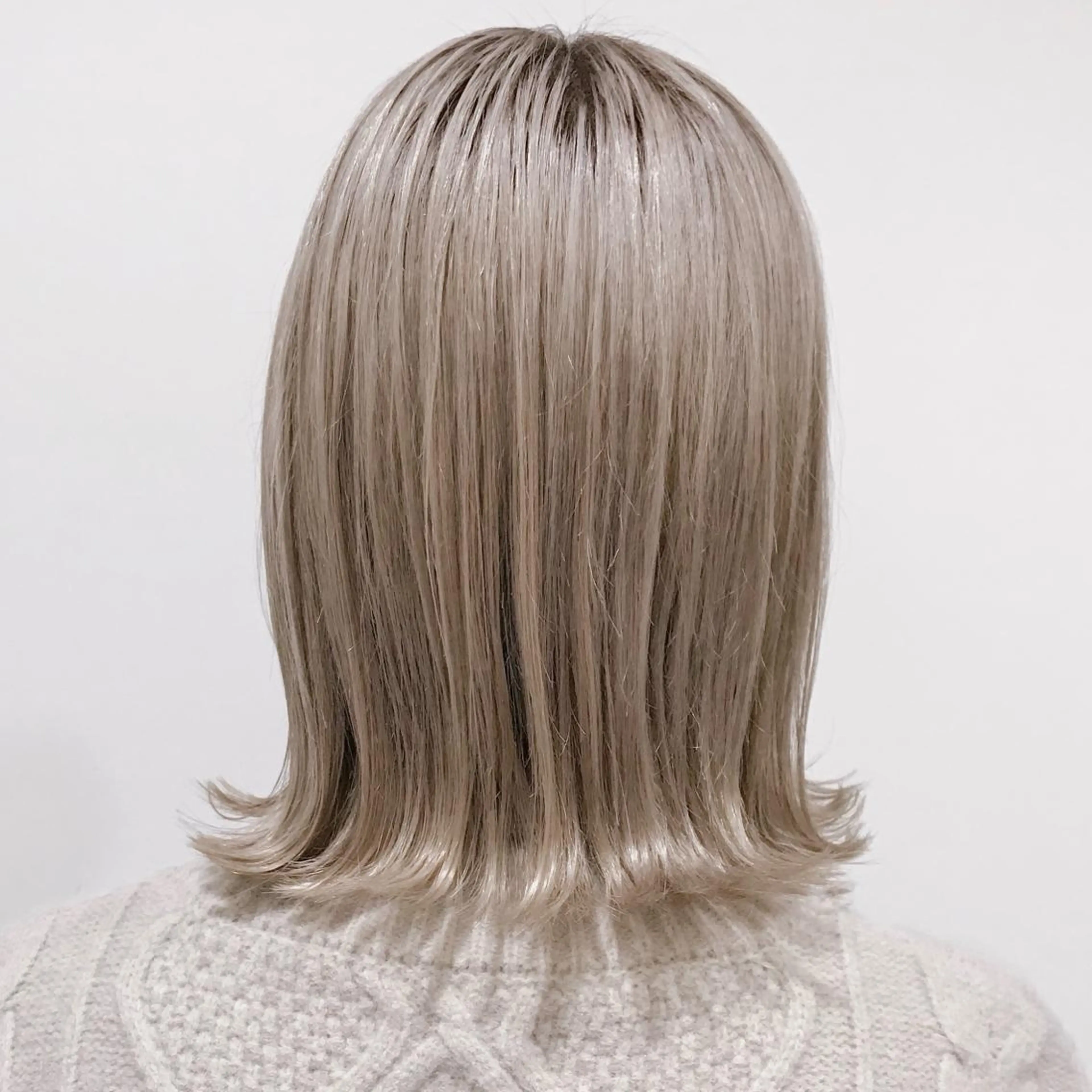 カラー 山口 莉奈のヘアスタイル