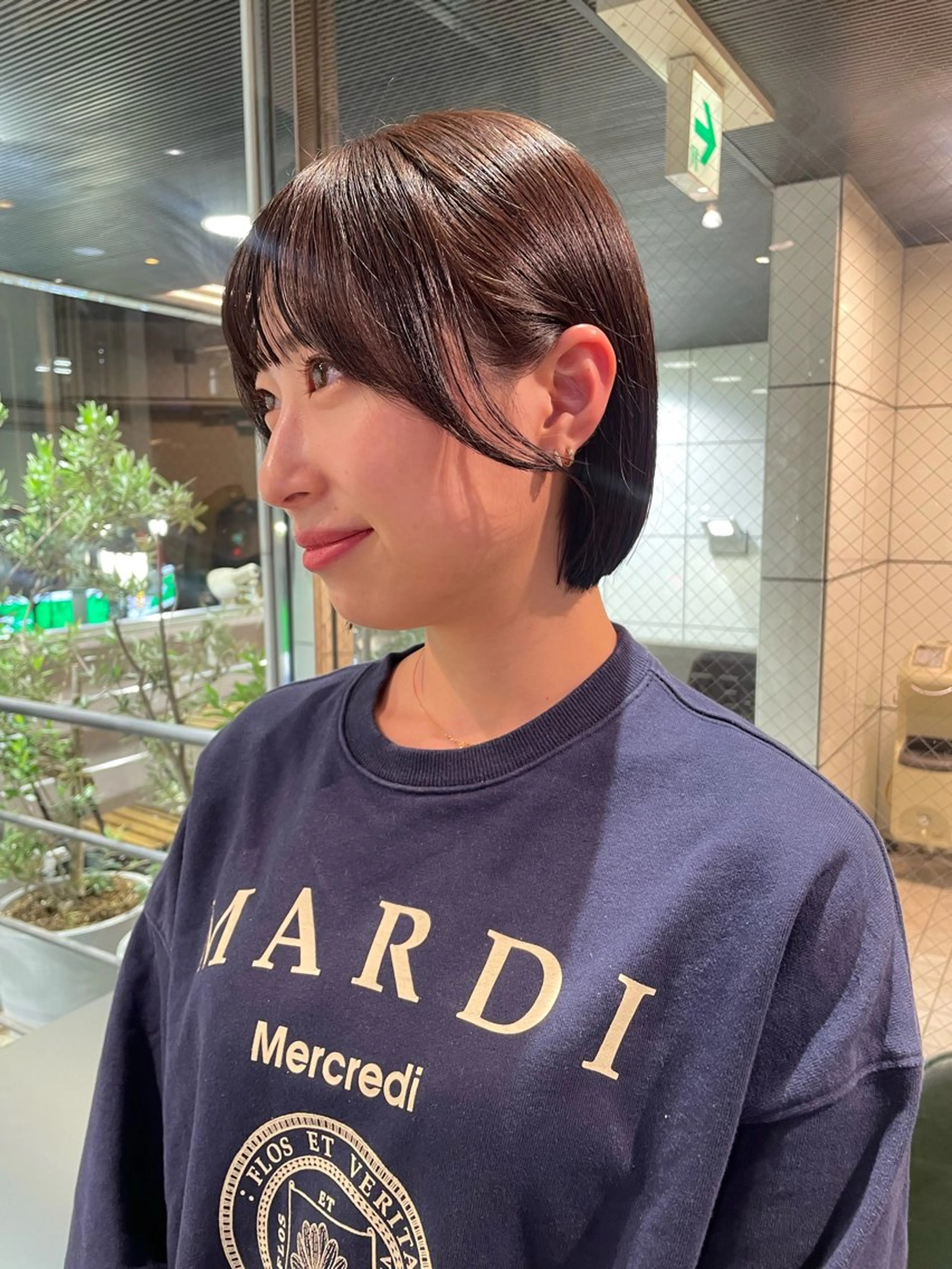 ショート カラー 切りっぱなしボブ ボブレイヤー ボブ 顔まわりレイヤー 顔周りカット ニュアンスネイル/ ボブ/まちゃこのヘアスタイル