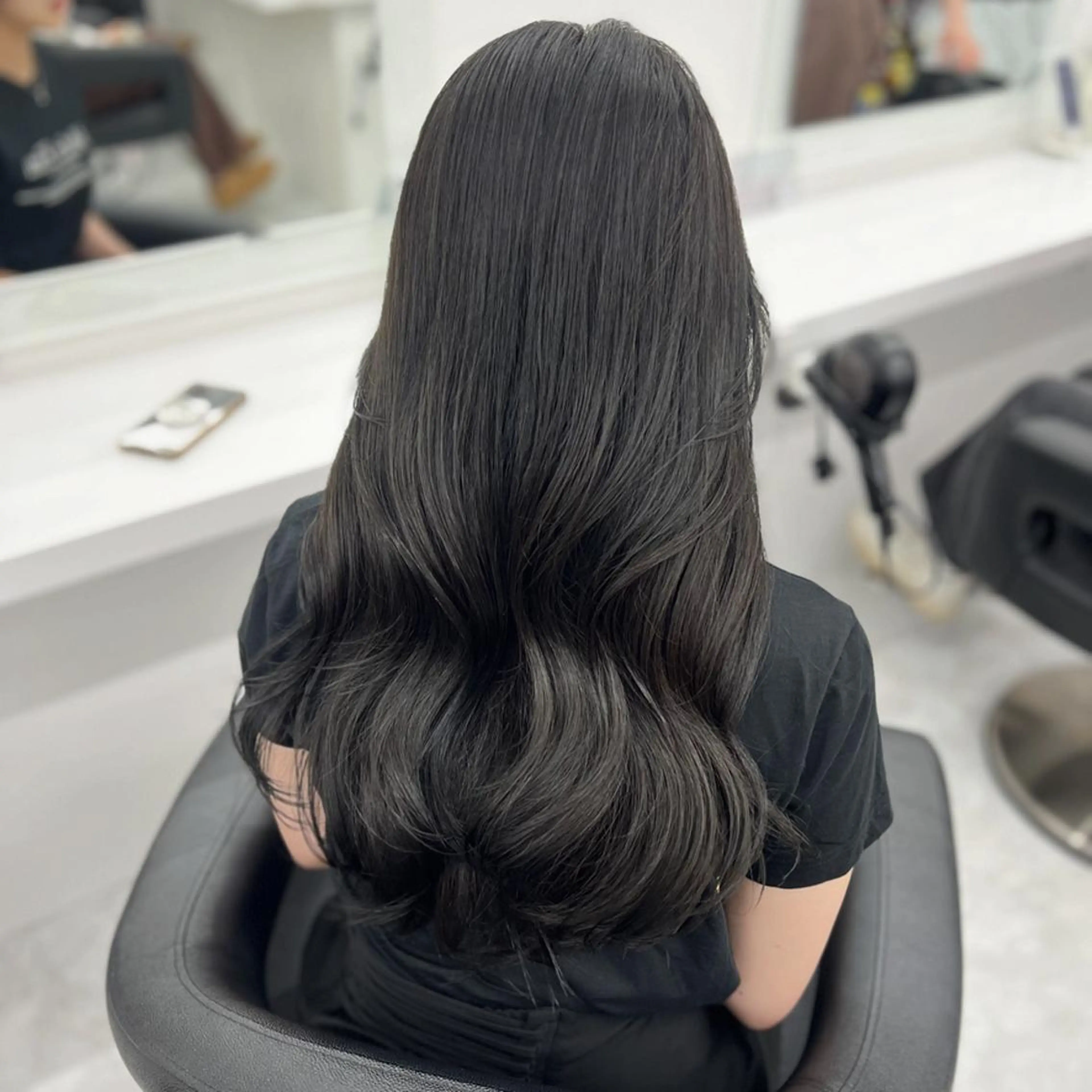 カラー 韓国風スタイル🪽 暗髪ヘア🪽のヘアスタイル