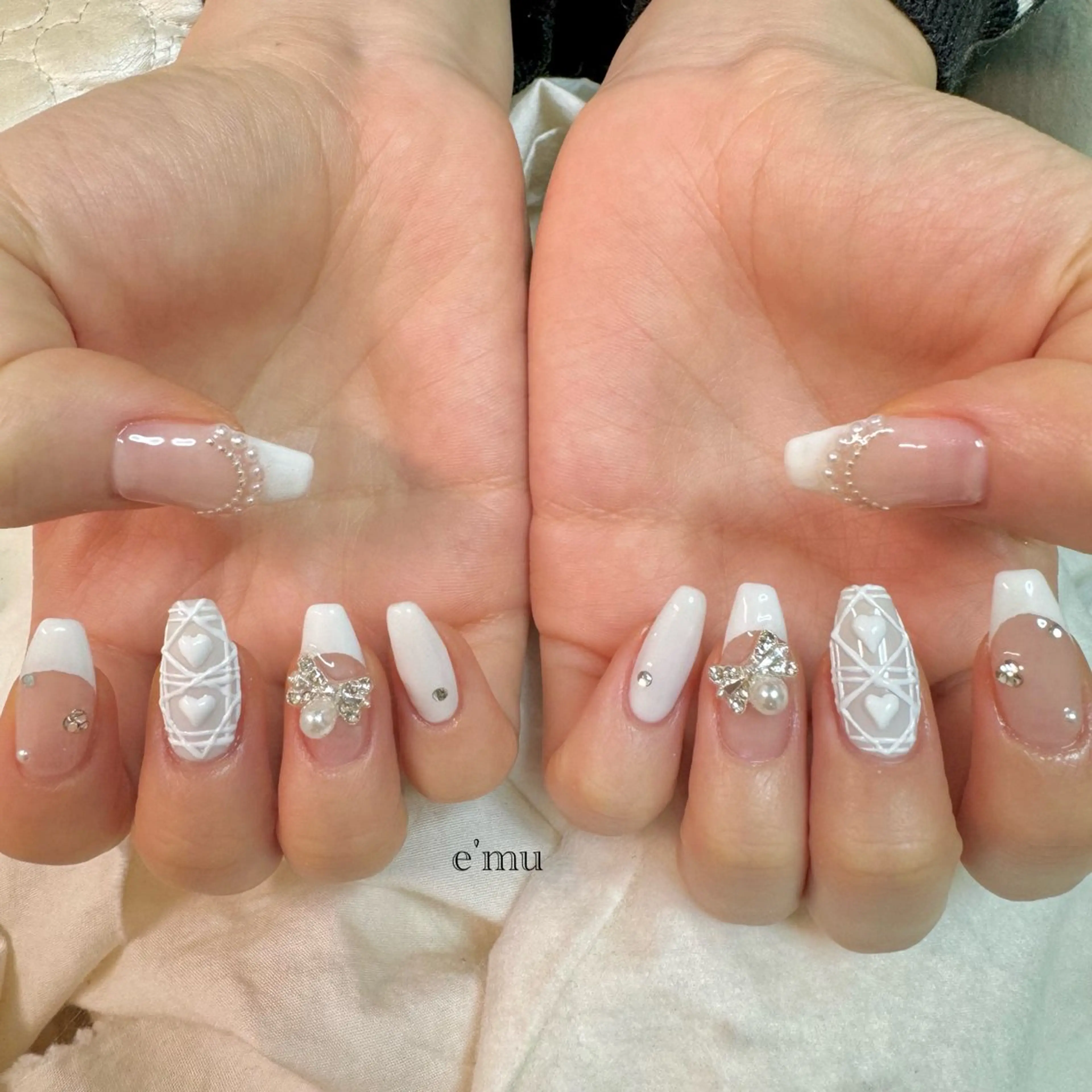 ネイル ホワイト ハンドネイル nail salon e'mu💐のネイルデザイン