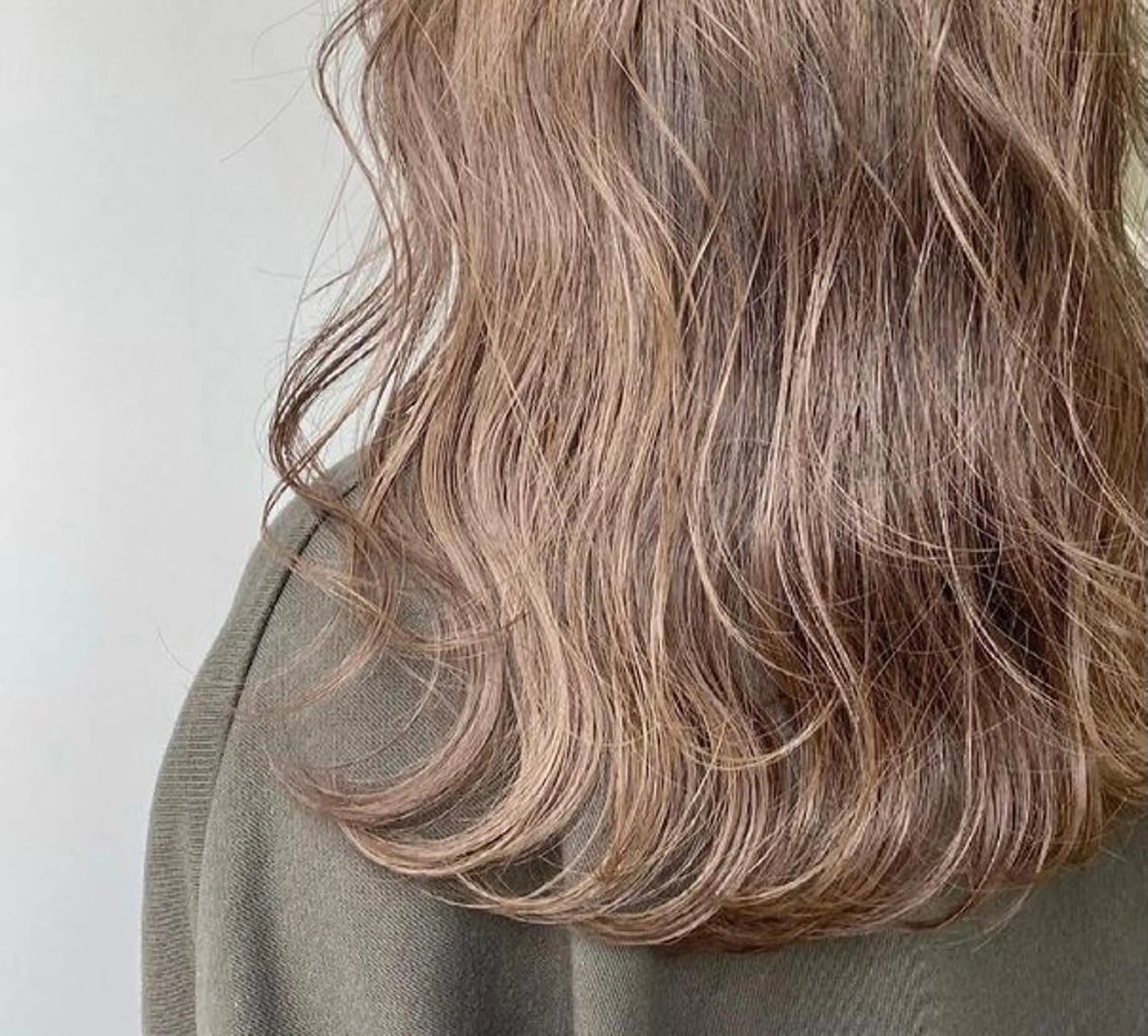 ロング カラー ヘアアレンジ ベージュカラー ヘアセット🎀パーマ Tsubasaのヘアスタイル
