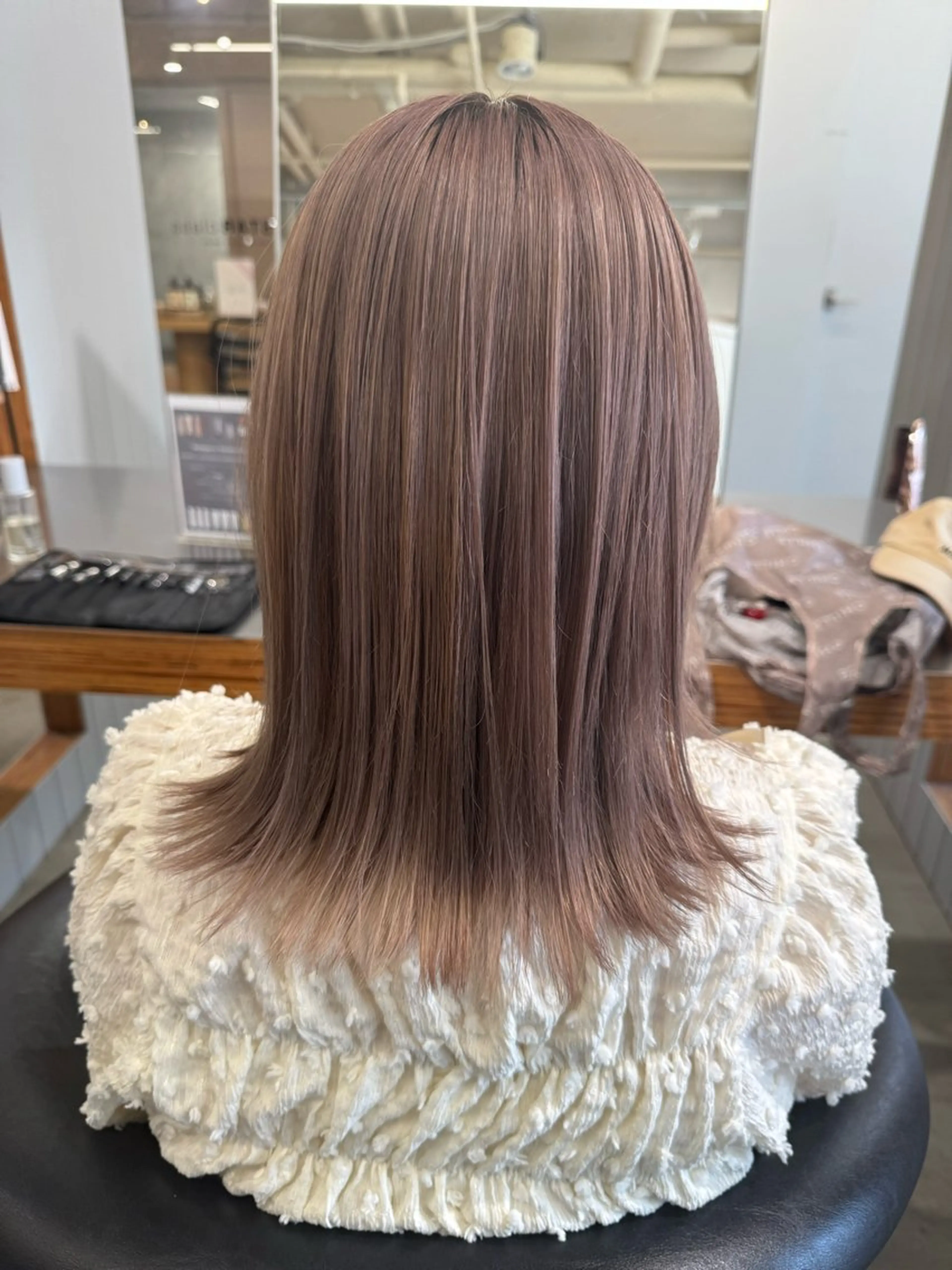 ミディアム ROSTAR セイゴのヘアスタイル