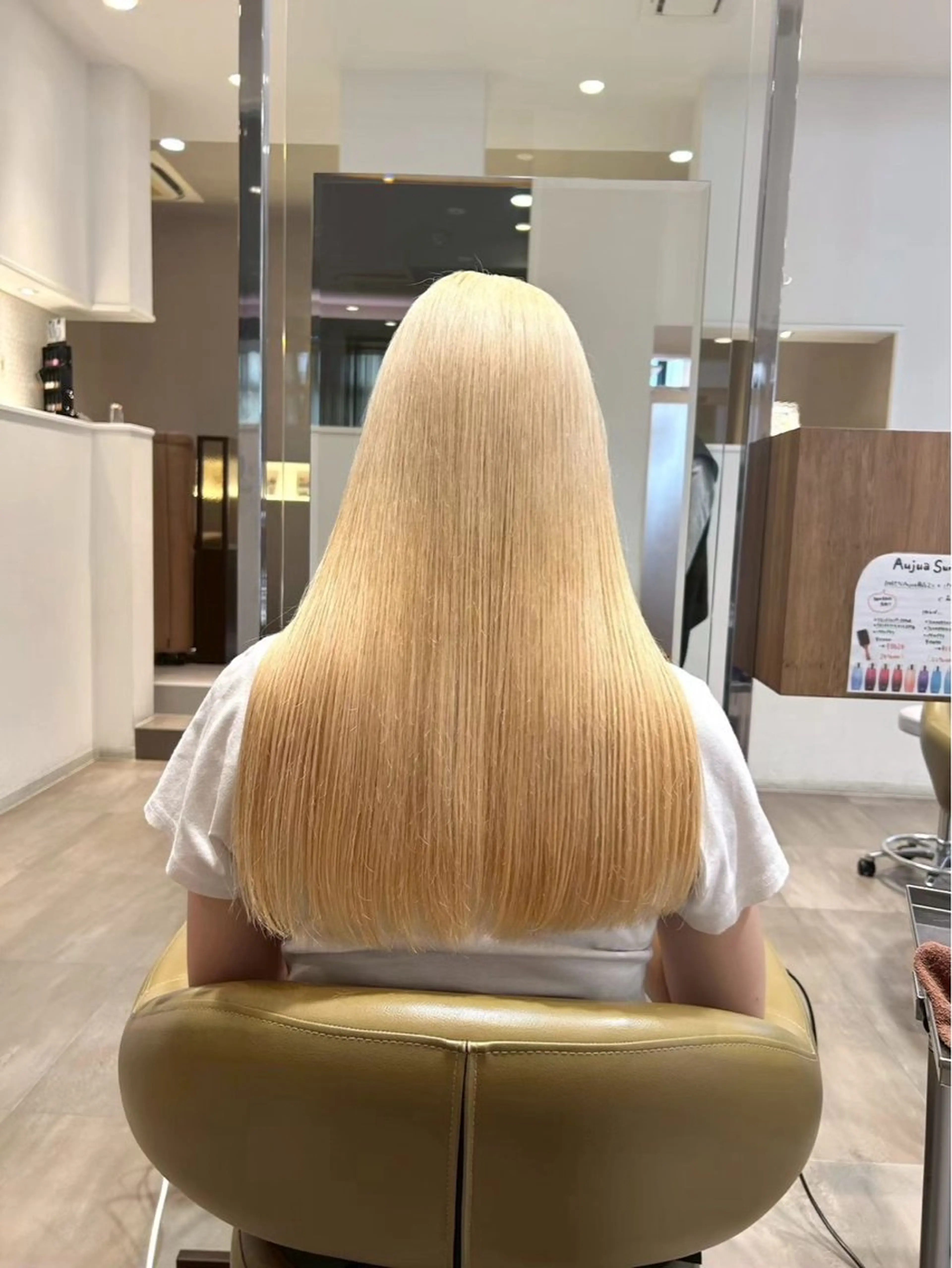 [5月限定]カット+ケアブリーチ+うる艶カラーの写真