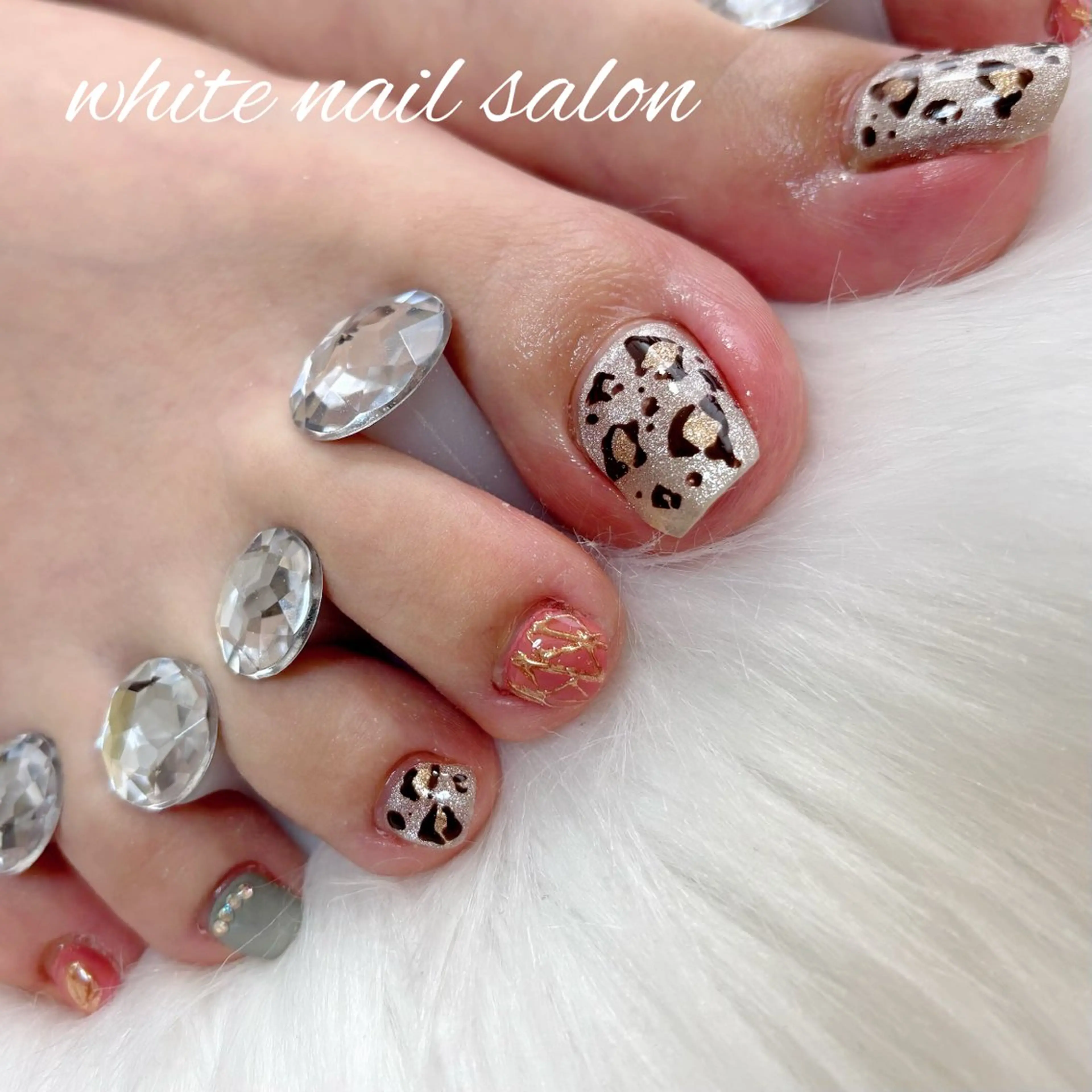 ネイル フットネイル フットネイル white nail salonのネイルデザイン