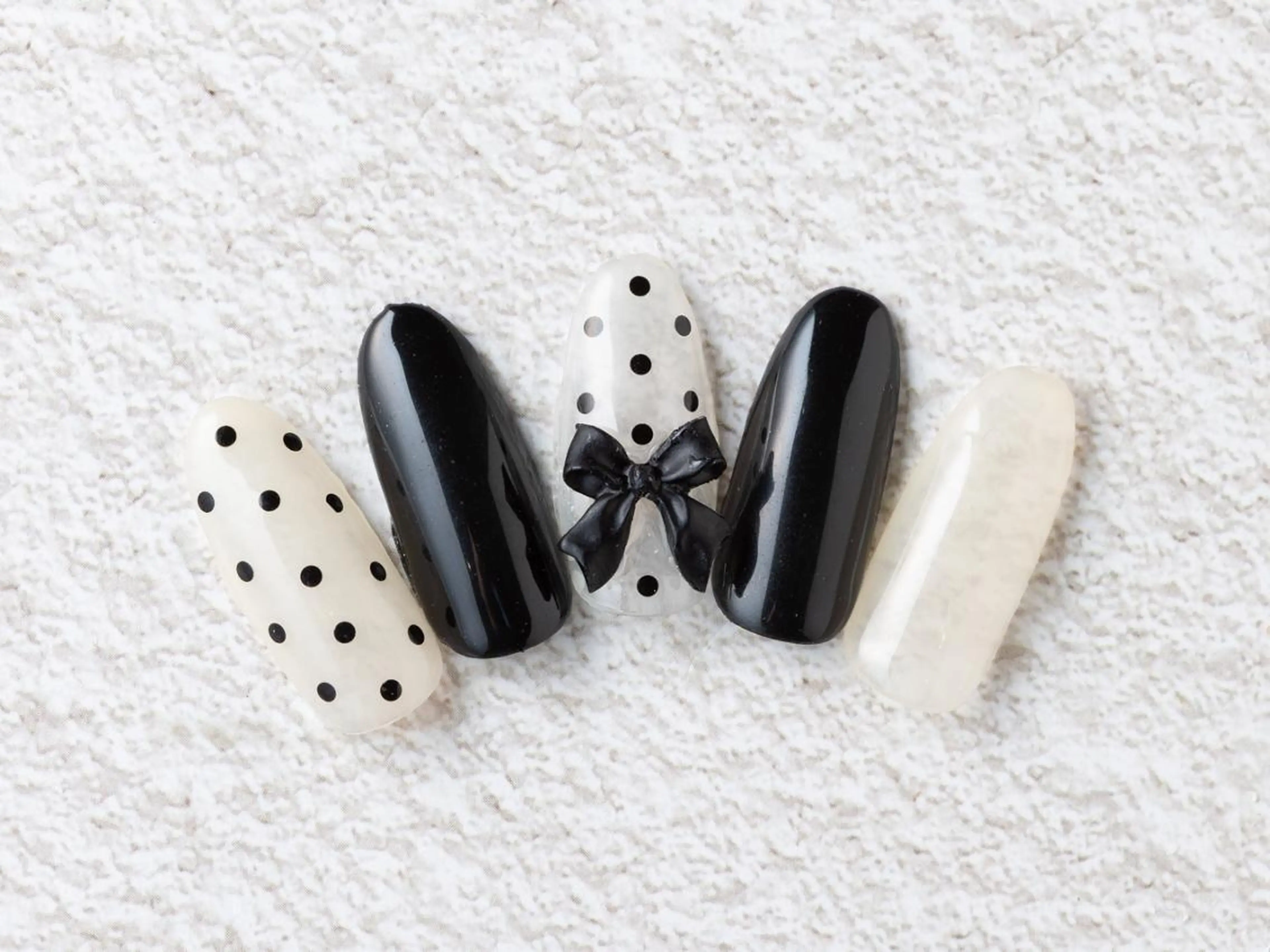 【甘皮ケア/付け替えオフ付】シンプル定額ネイル ¥4000の写真