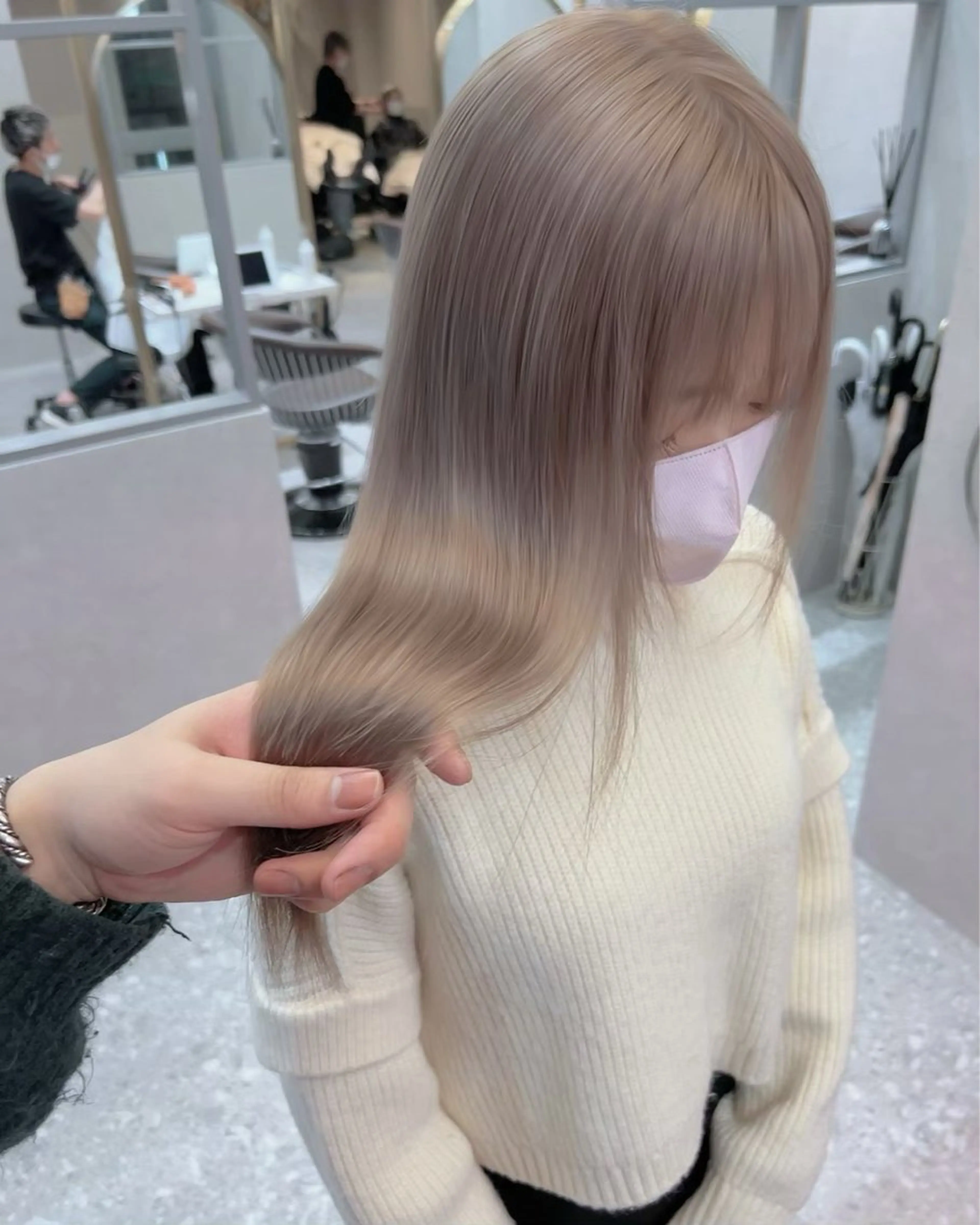 ロング カラー レイヤーダブルカラー KYONのヘアスタイル