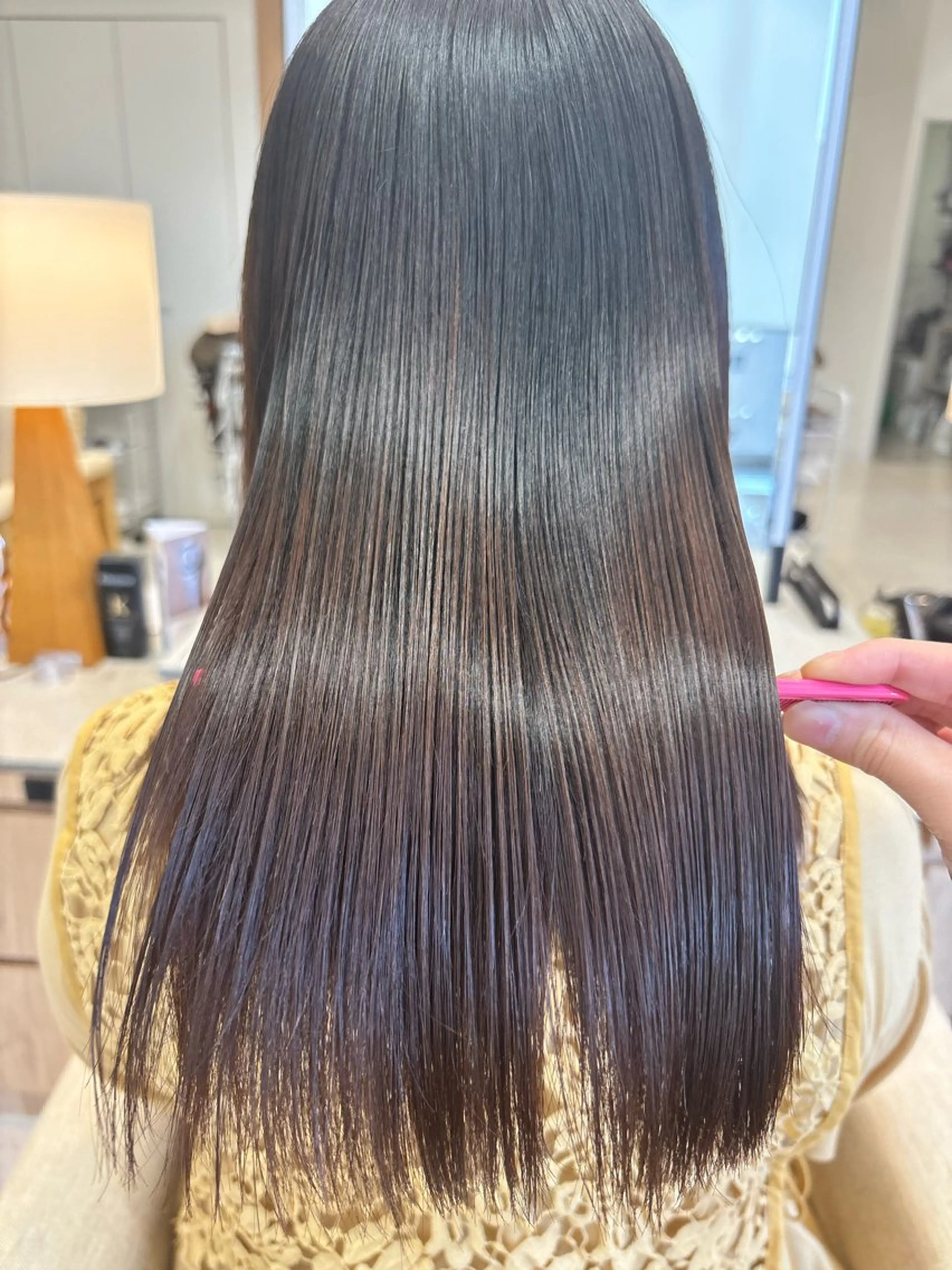 ロング 名駅／艶髪ストレート ／ヘッドスパ／伴怜奈のヘアスタイル