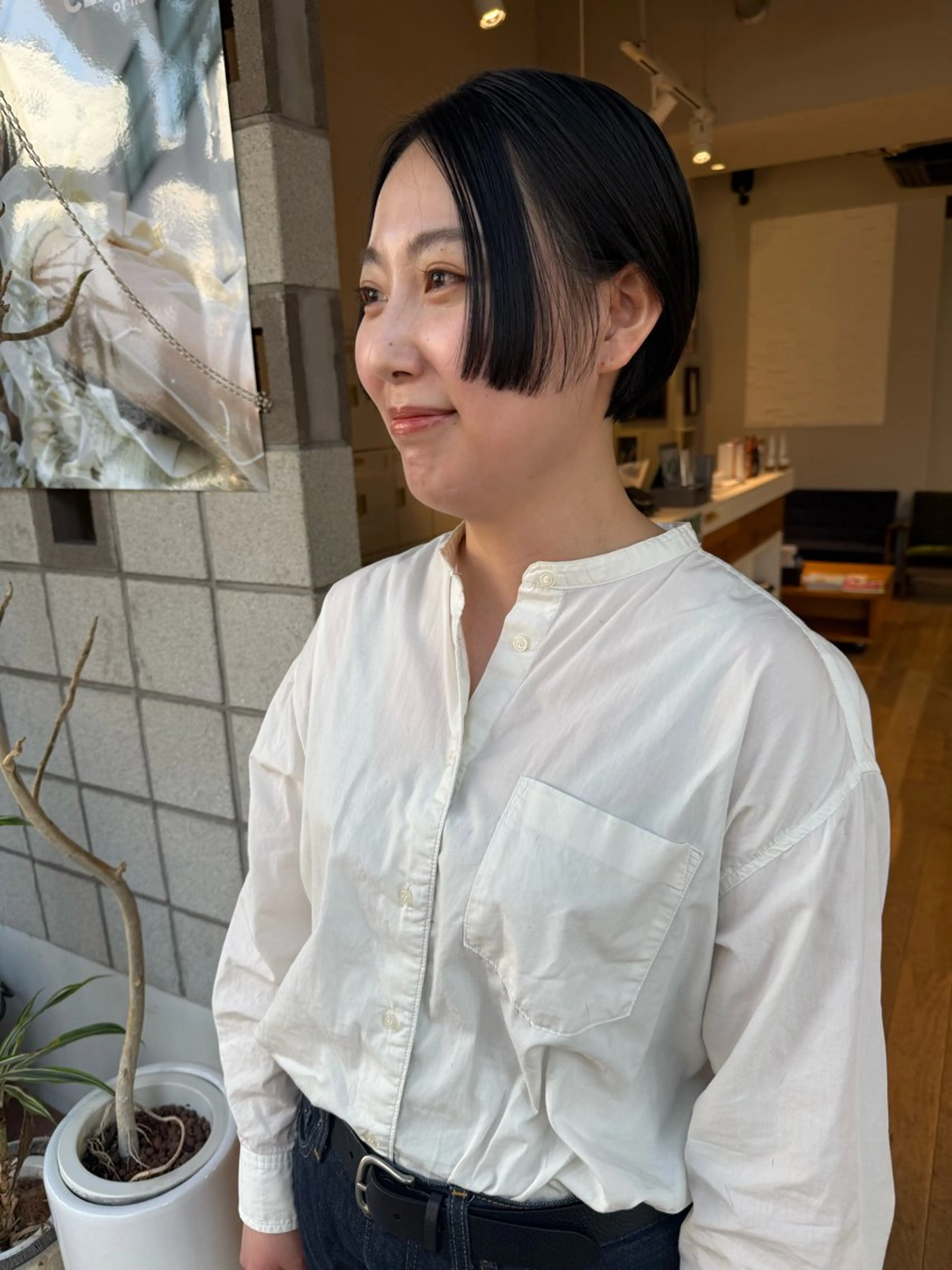 ショート 顔まわりレイヤー 顔周りカット レイヤーカット カット 松本  夏海のヘアスタイル