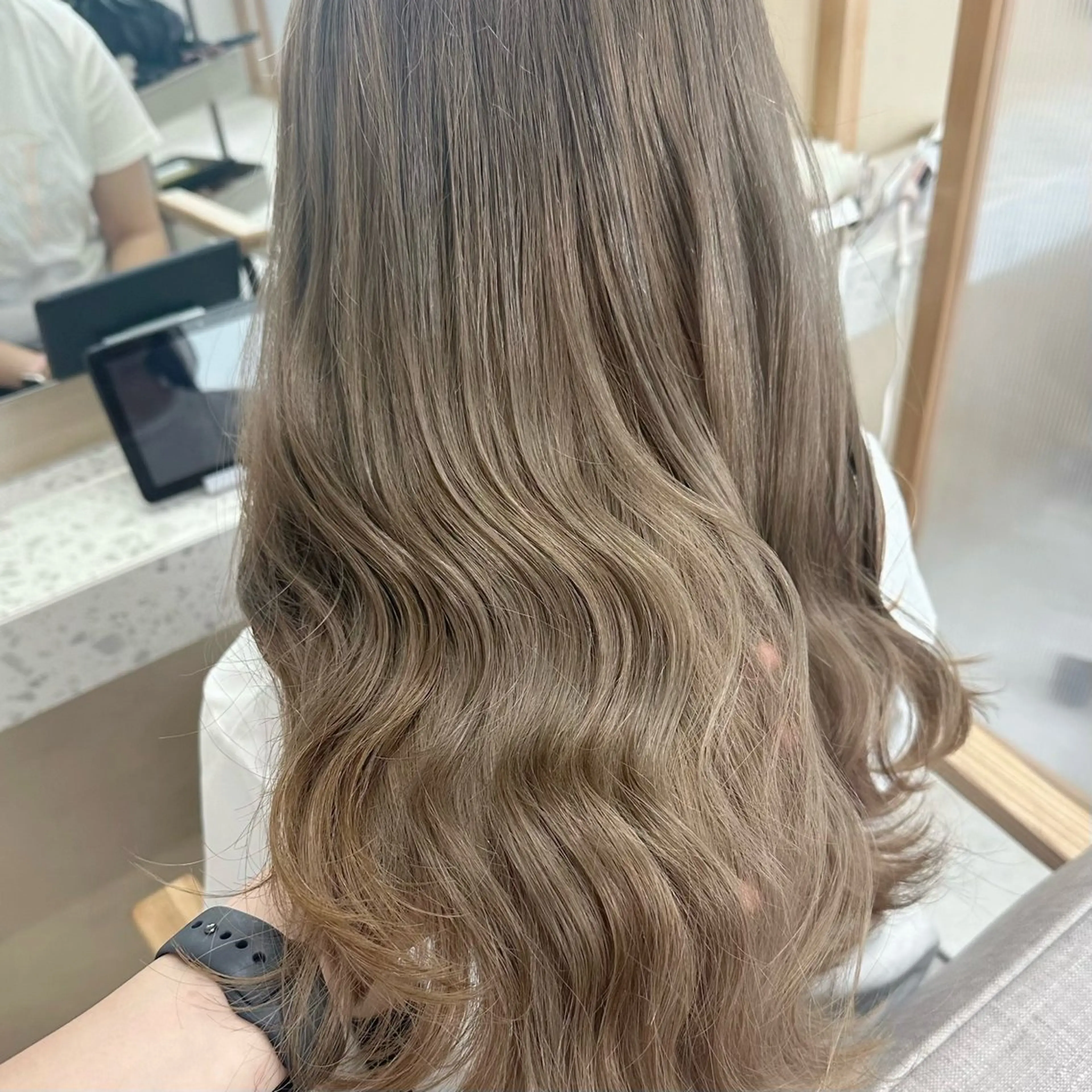 💟ダメージ98%cutブリーチカラー💟 ファイバープレックスケアブリーチ+ 艶カラー+6stepTOKIOの写真