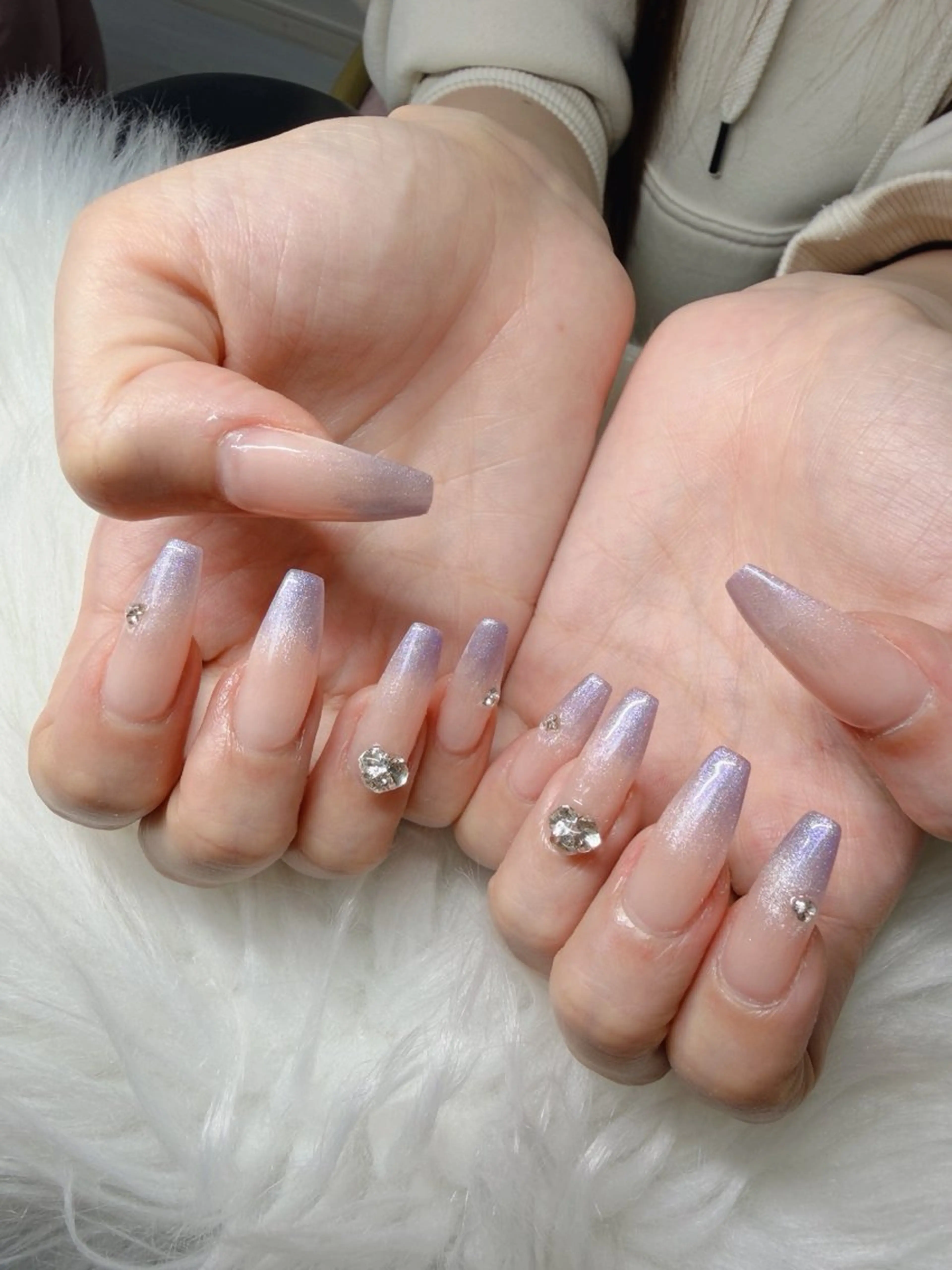 ネイル 長さ出し グラデーション 卒業式 キラキラネイル マグネットネイル Lee Nailsのネイルデザイン