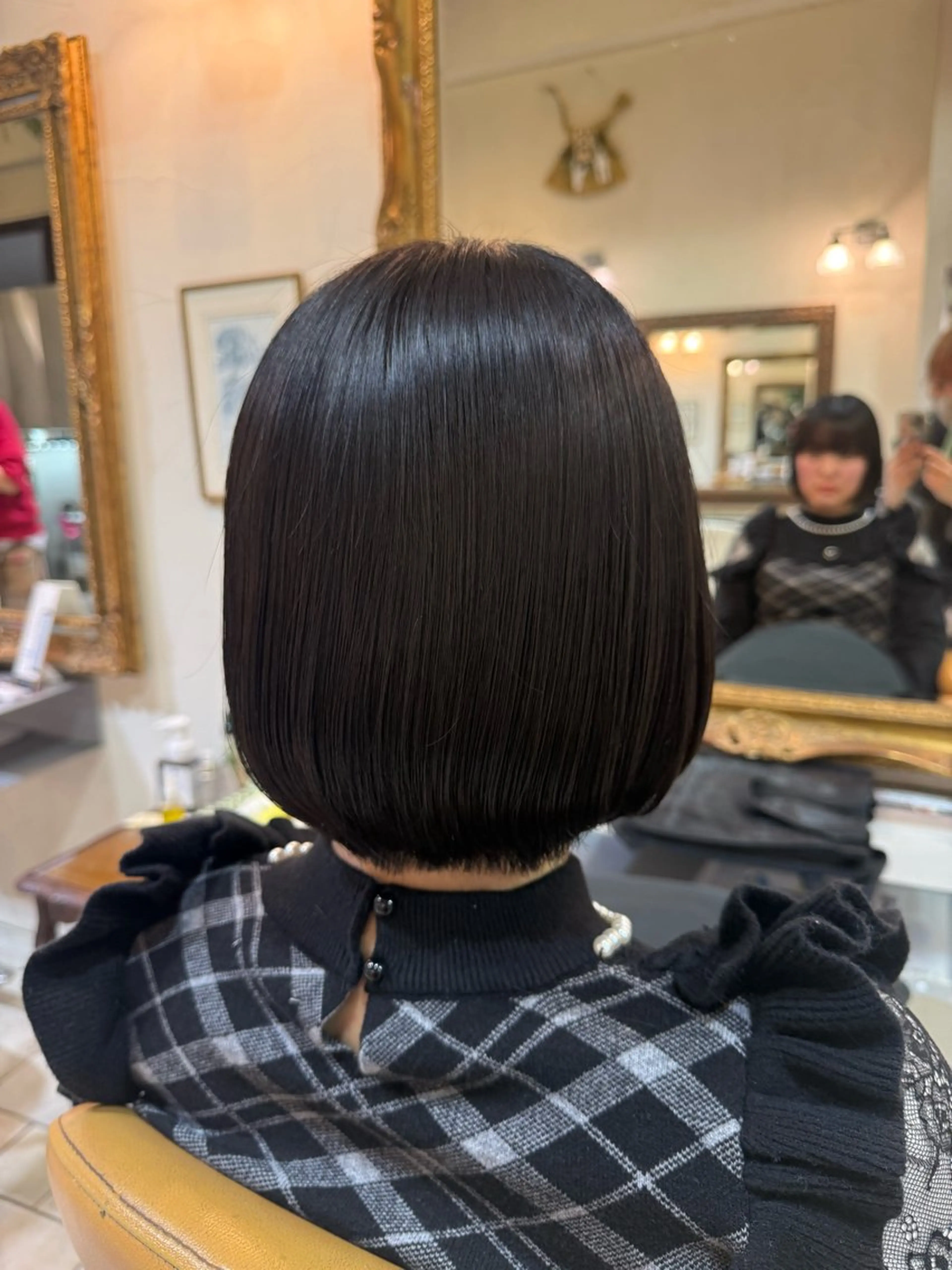 ショート ボブ カット 宮崎 優衣のヘアスタイル