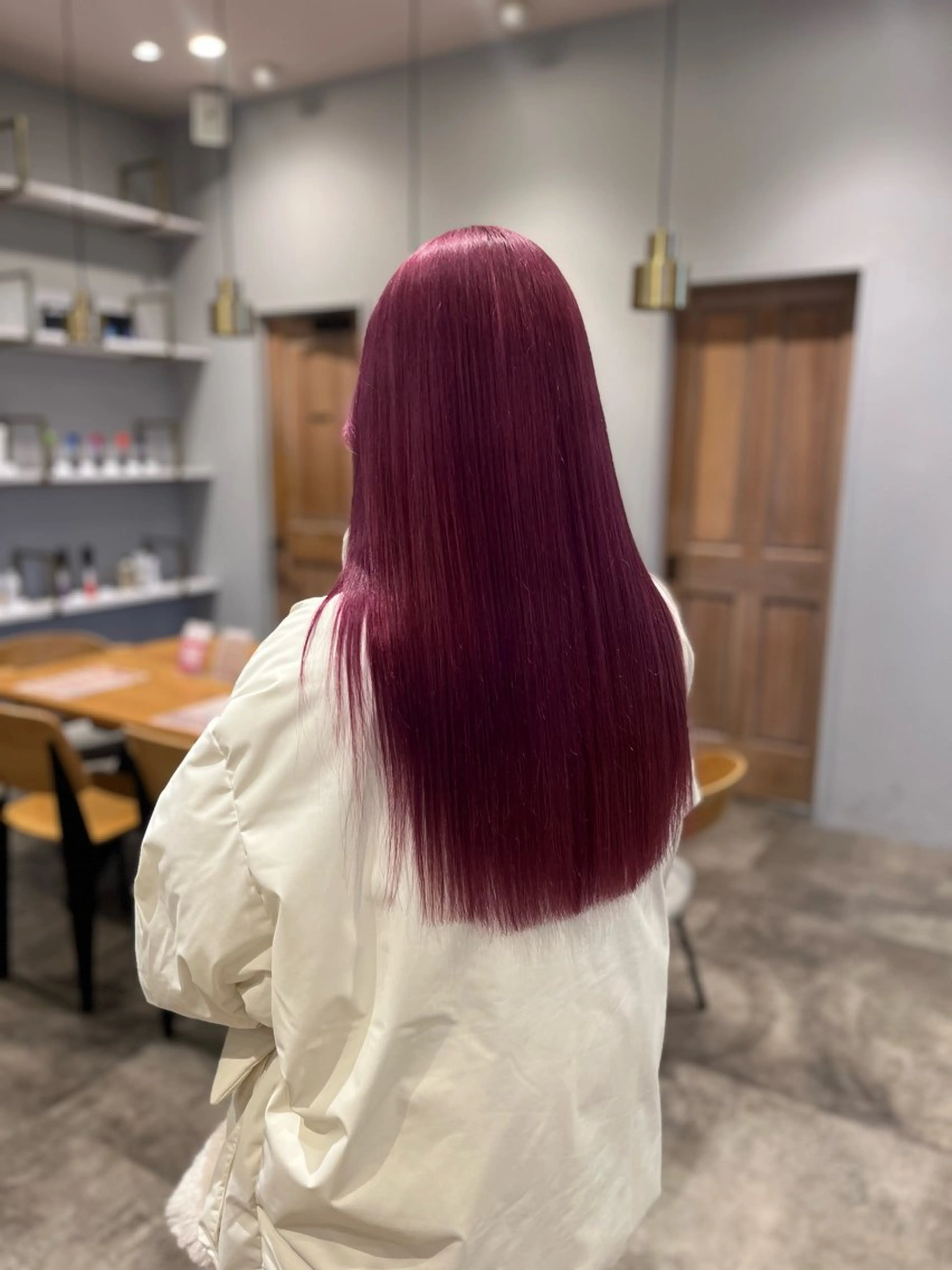 カラー ブリーチ ダブルカラー ピンクカラー 亀井 菜々花のヘアスタイル