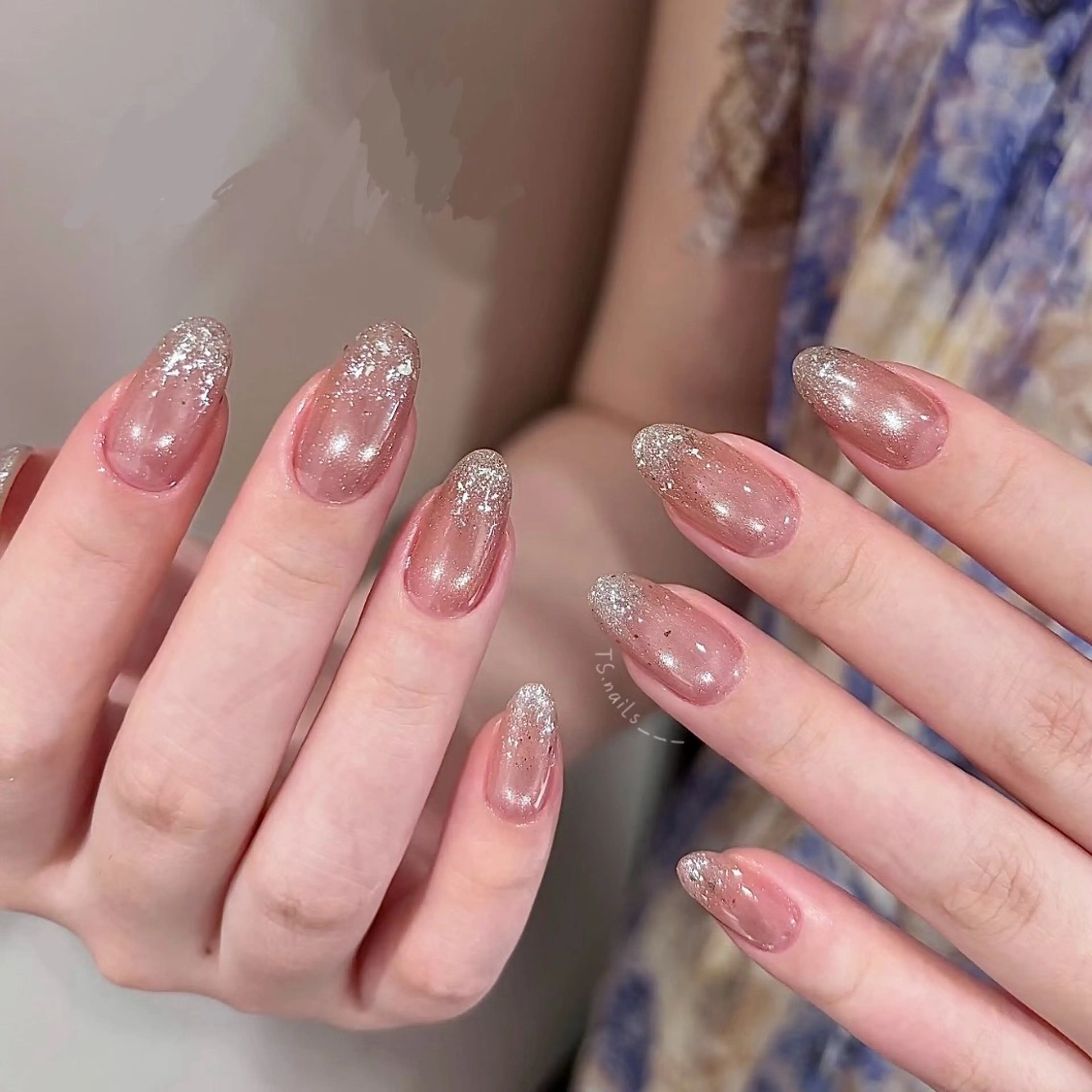 ネイル キラキラネイル マグネットネイル 持ち込み オフィスネイル シンプルネイル ハンドネイル フットネイル ハンドケア TS. nails___のネイルデザイン