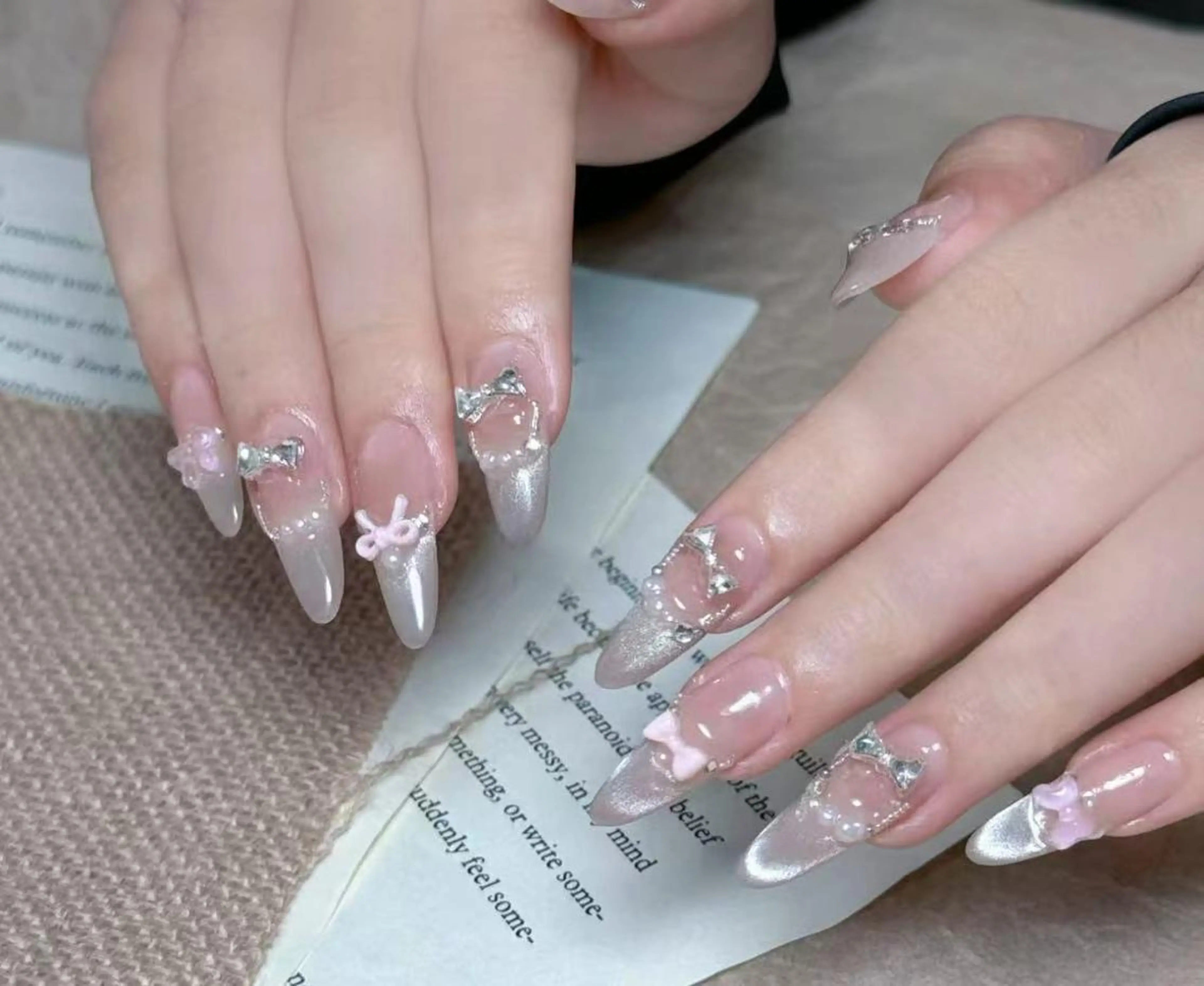 ネイル ハンドネイル 🎀 Ayaka_nailのネイルデザイン