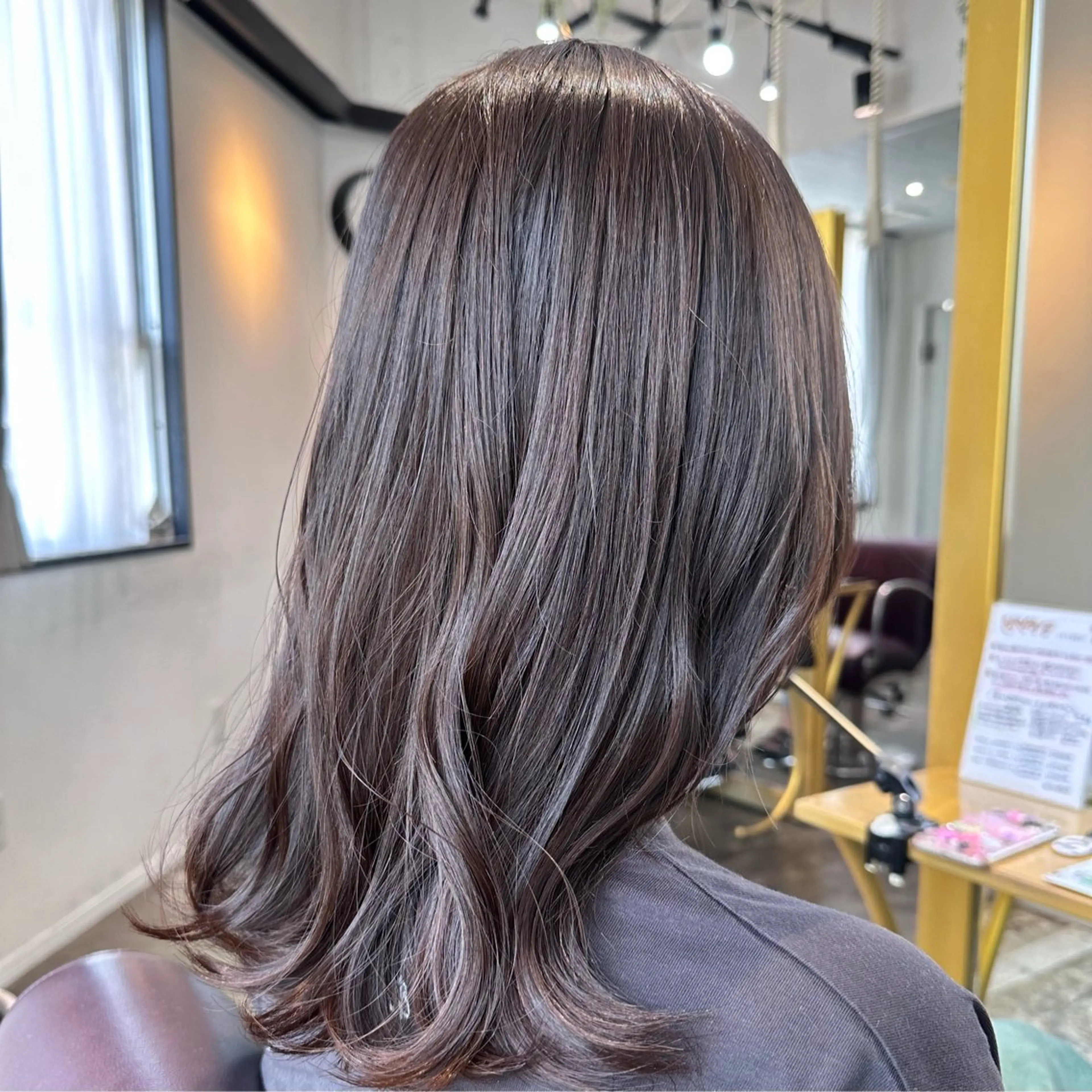 ミディアム カラー グレージュ カット ヘアカラー 心斎橋/レイヤー/ 艶カラー💖Sakiのヘアスタイル