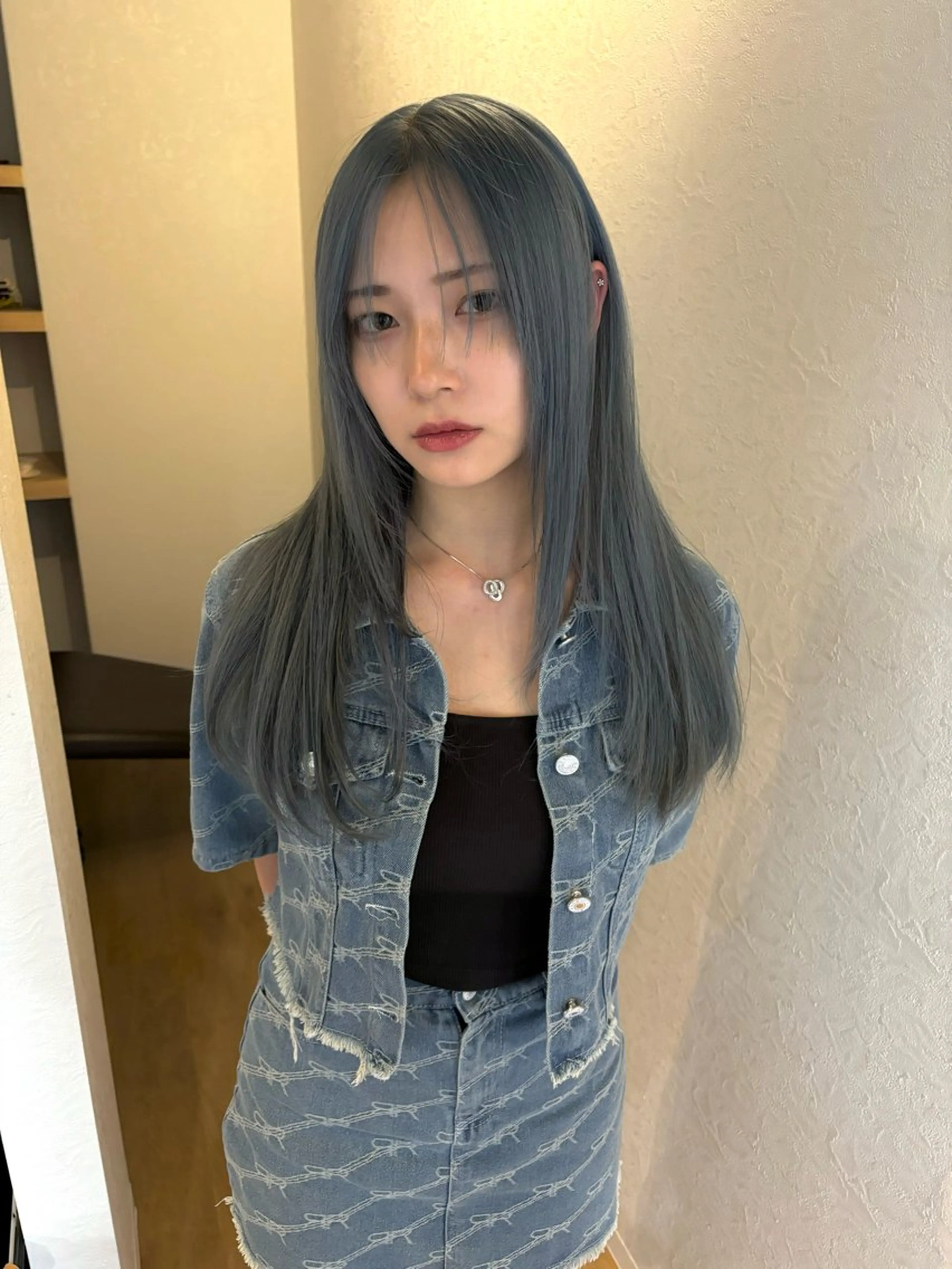 ロング 韓国/透明感 Veluaのヘアスタイル