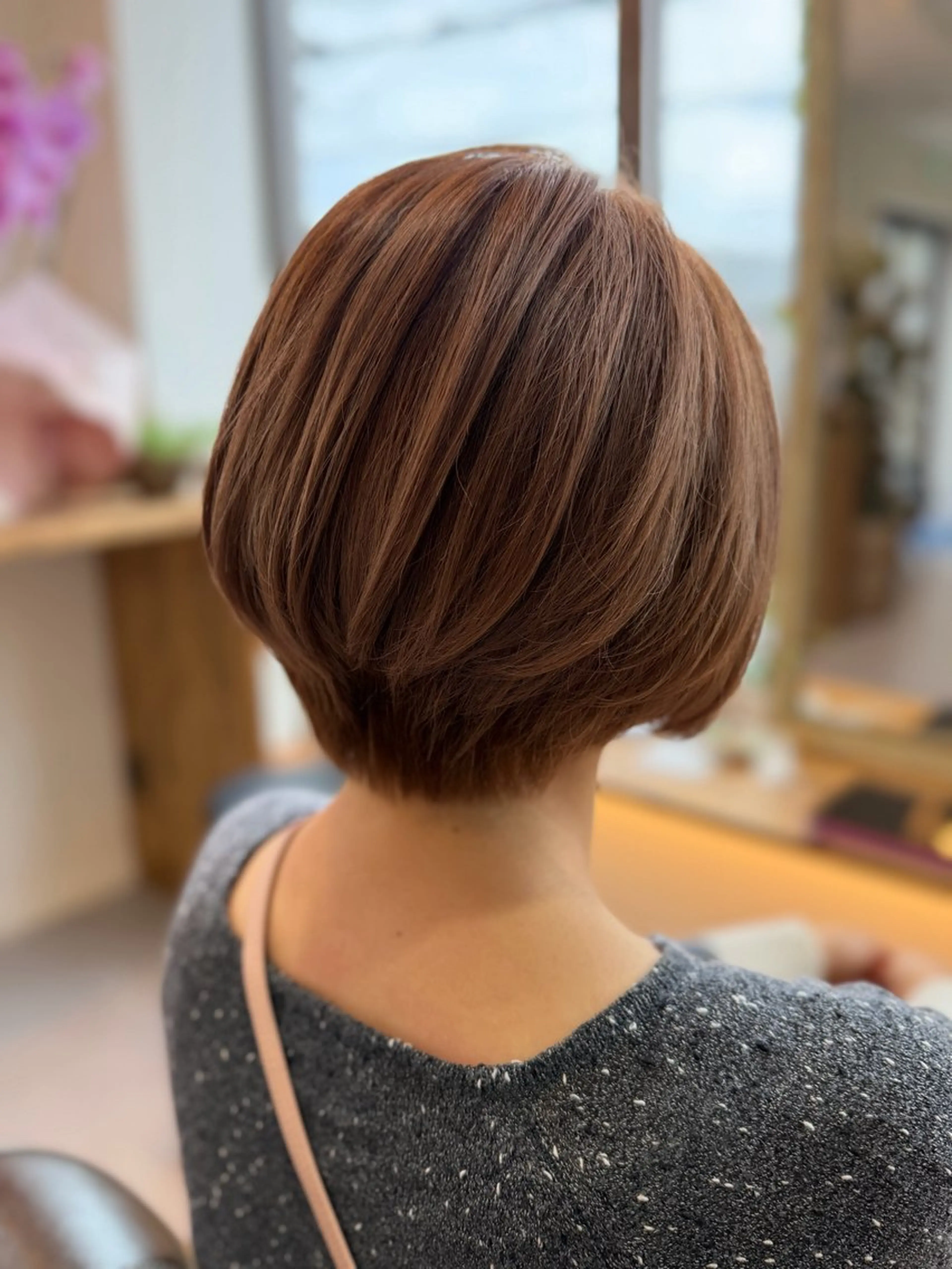 ショート カラー ショートボブ ハイライトカラー ボブ ハイライト ショートヘア hair&make Lokahiのマツエク・マツパデザイン
