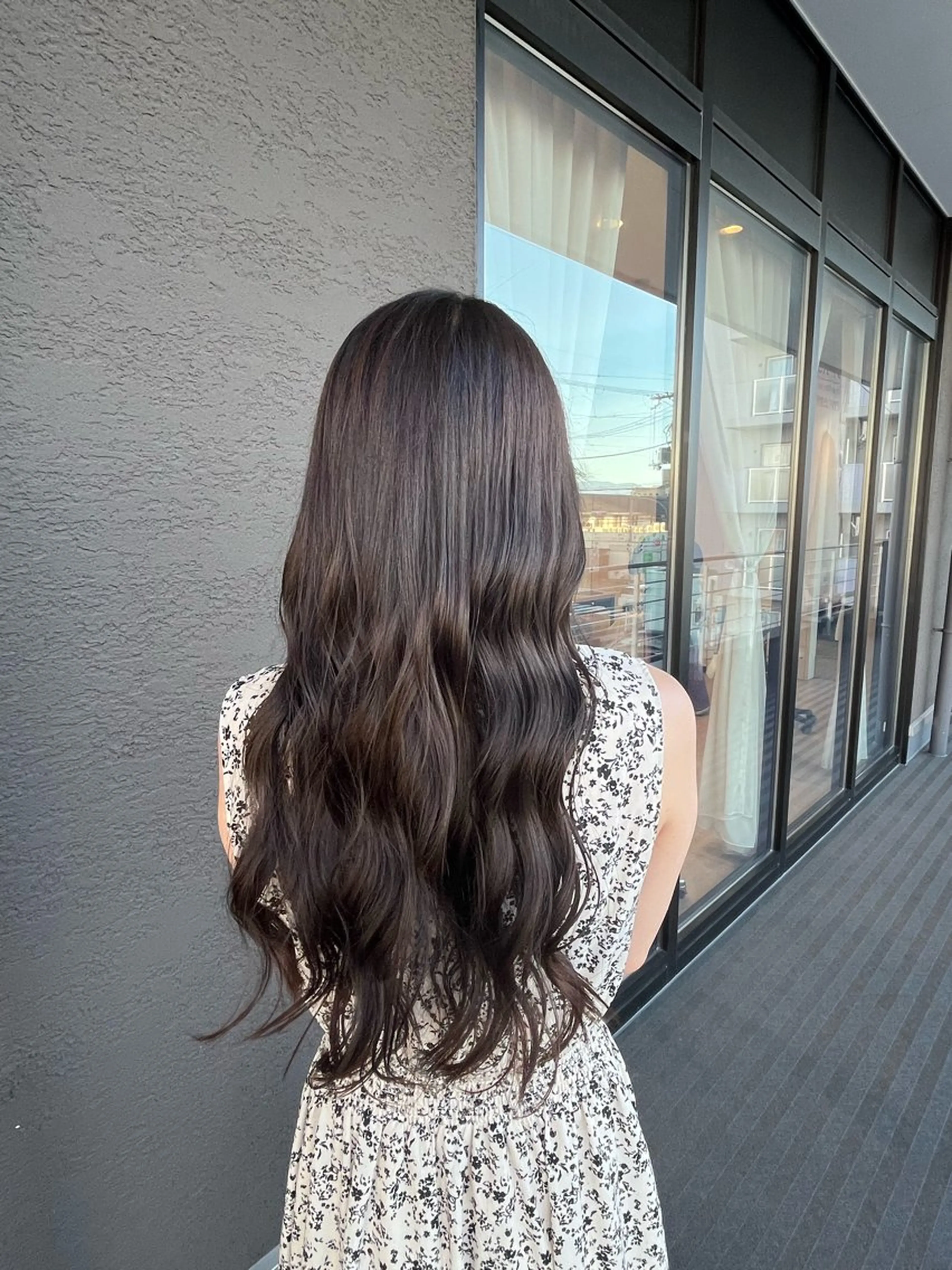 ロング カラー 坂口 友莉香のヘアスタイル