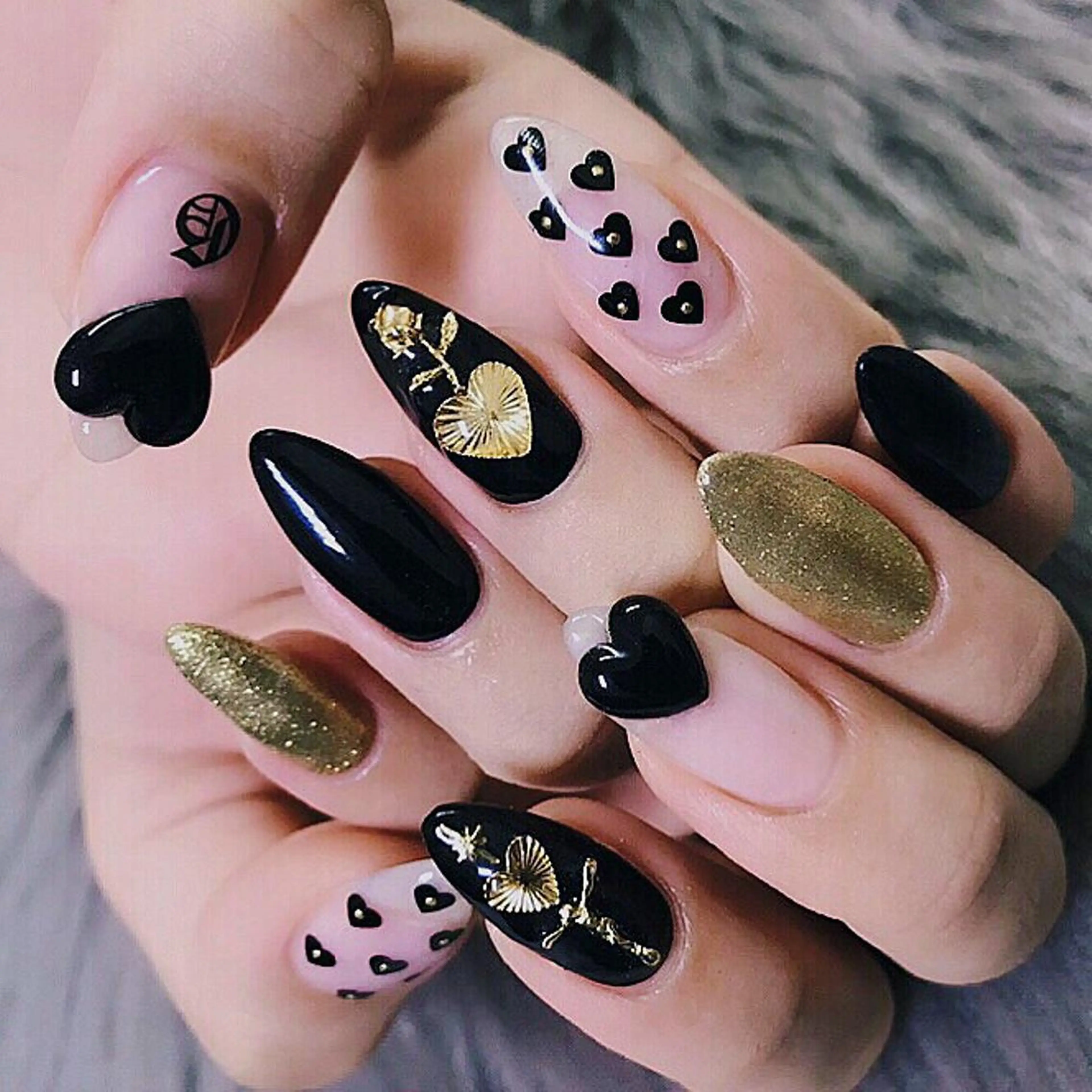 ネイル NOIROUGE所属・NOI ROUGEのネイルデザイン