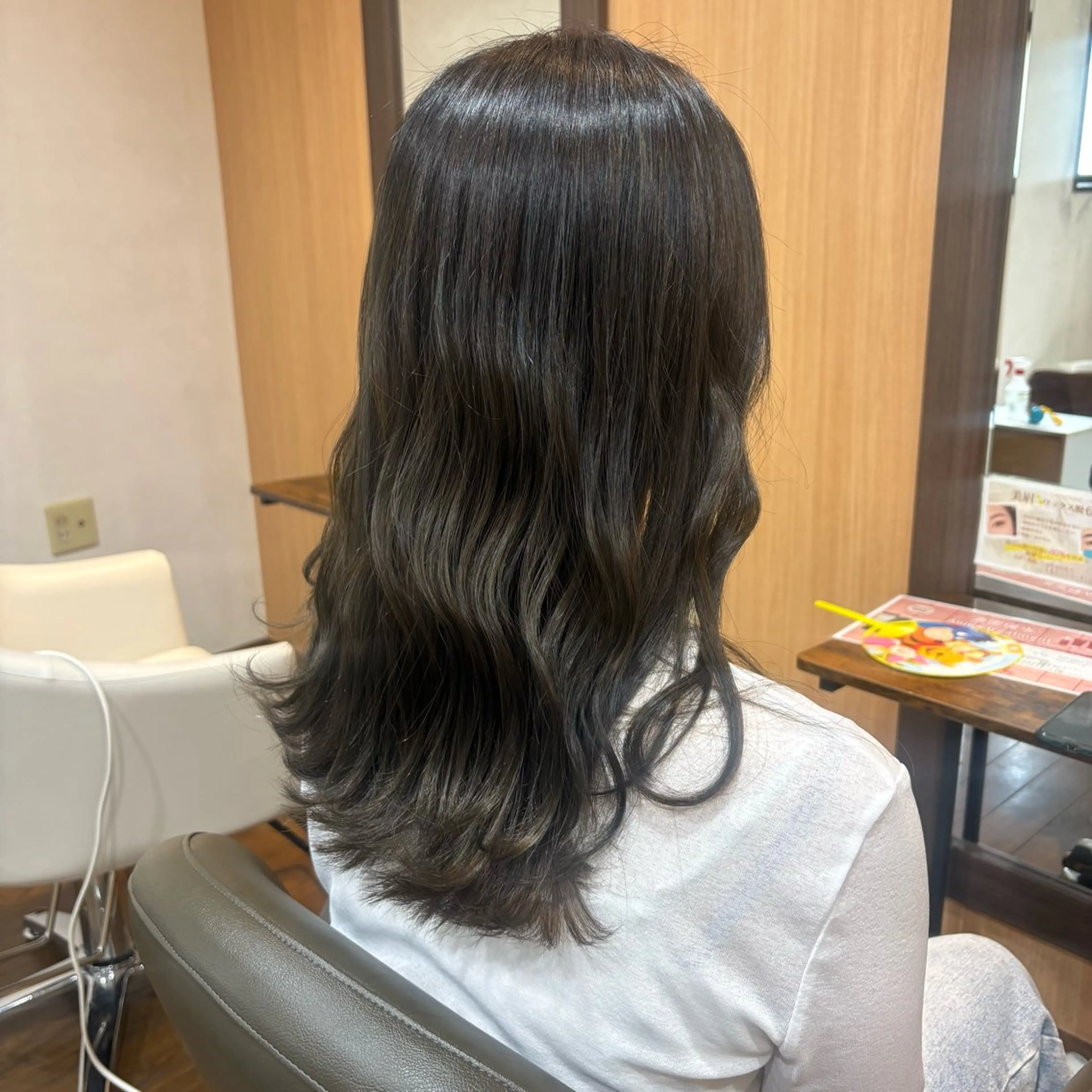 ロング MOLLASALON 浅香山店所属・髪質改善カラー 縮毛矯正🤍辻桃加のヘアスタイル