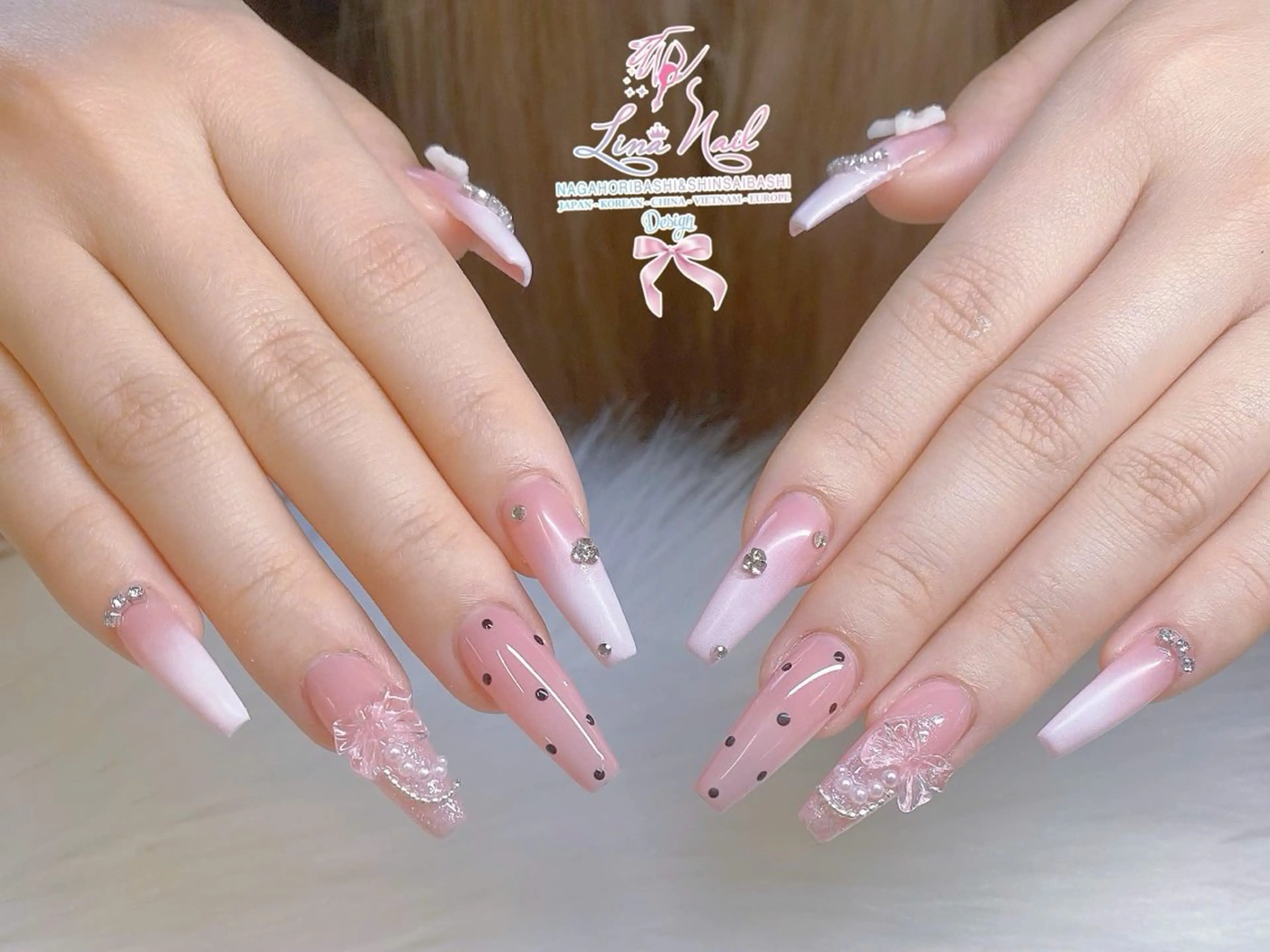 セミロング 韓国風ヘア クリスマス ハンドネイル Linanail Nambaのマツエク・マツパデザイン