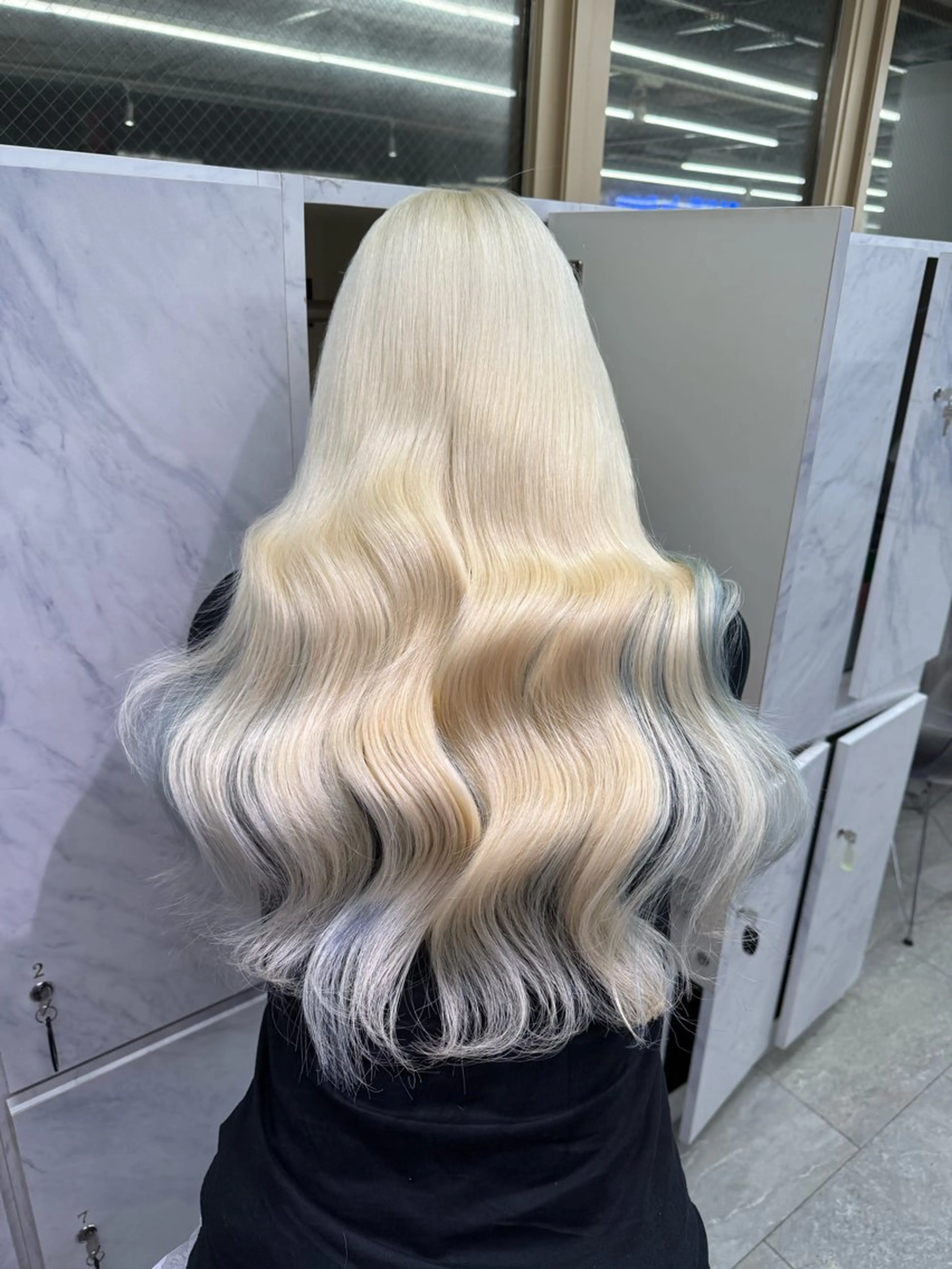 ロング ヘアカラー ハイトーンカラーエク ステ🌺RENA🌺のヘアスタイル