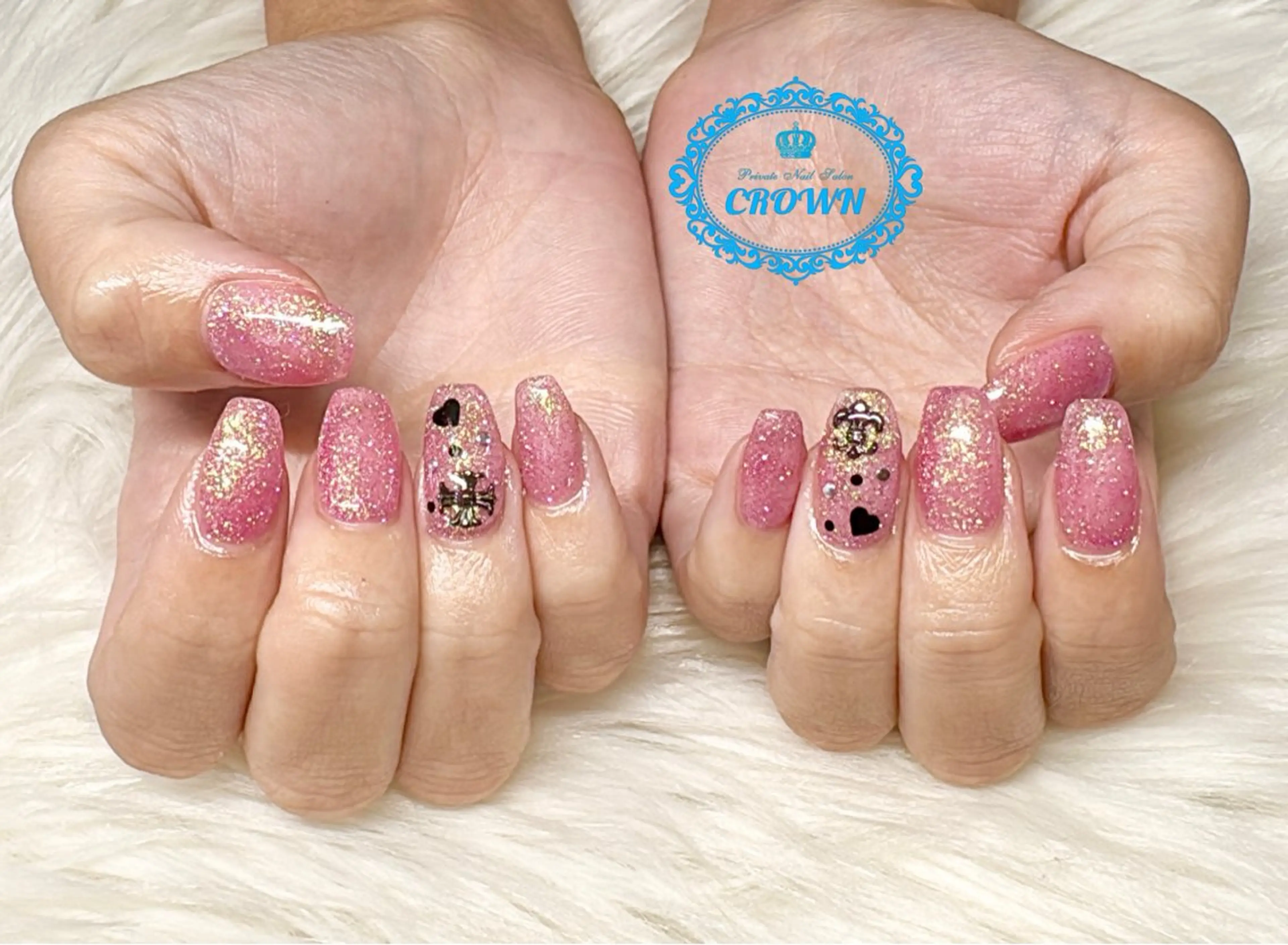 ネイル CROWN プライベートサロンのネイルデザイン