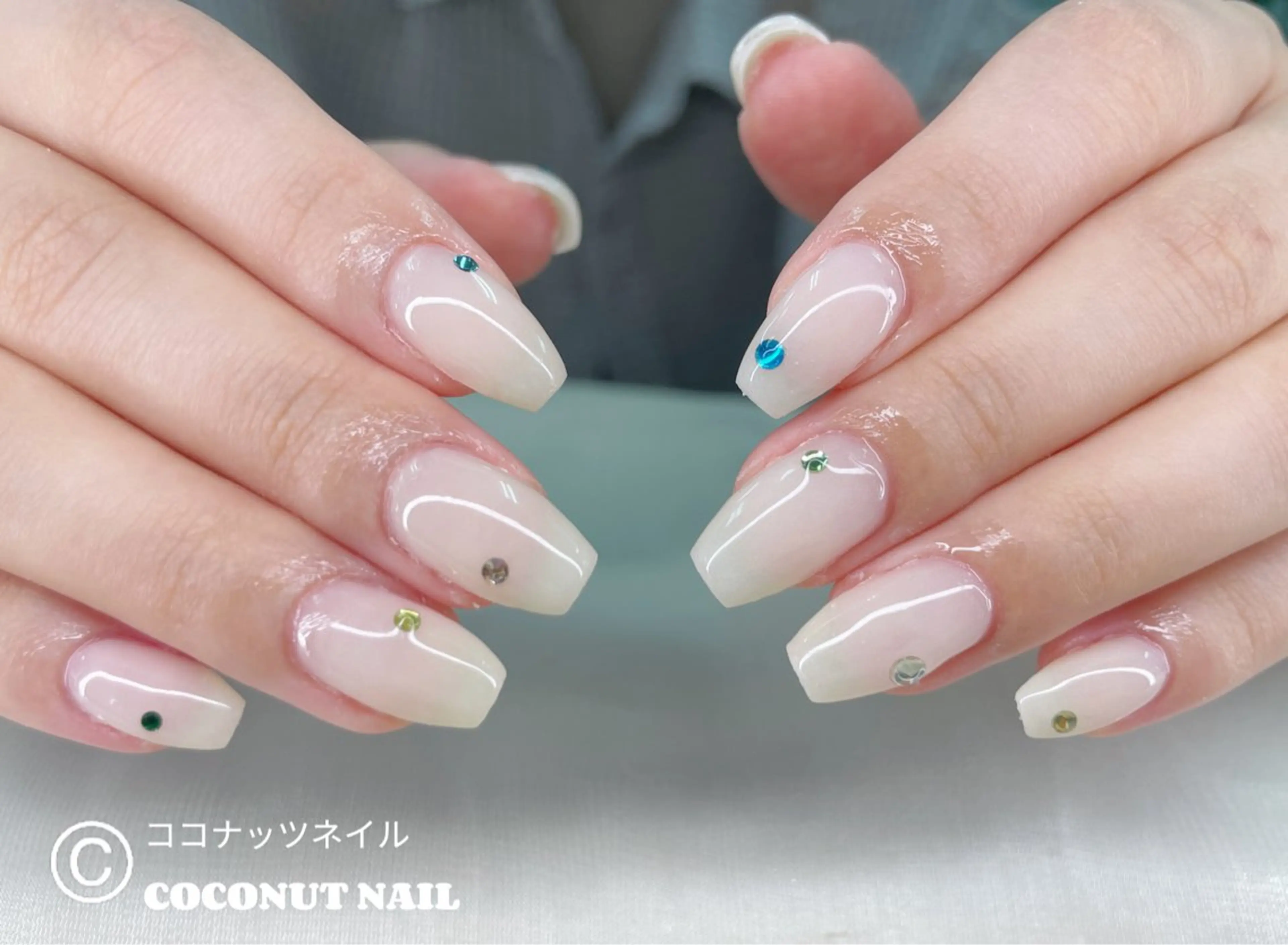 ネイル べっ甲ネイル フレンチネイル キラキラネイル マグネットネイル 大理石ネイル(マーブル) ハンドネイル 神田 ココナッツのネイルデザイン