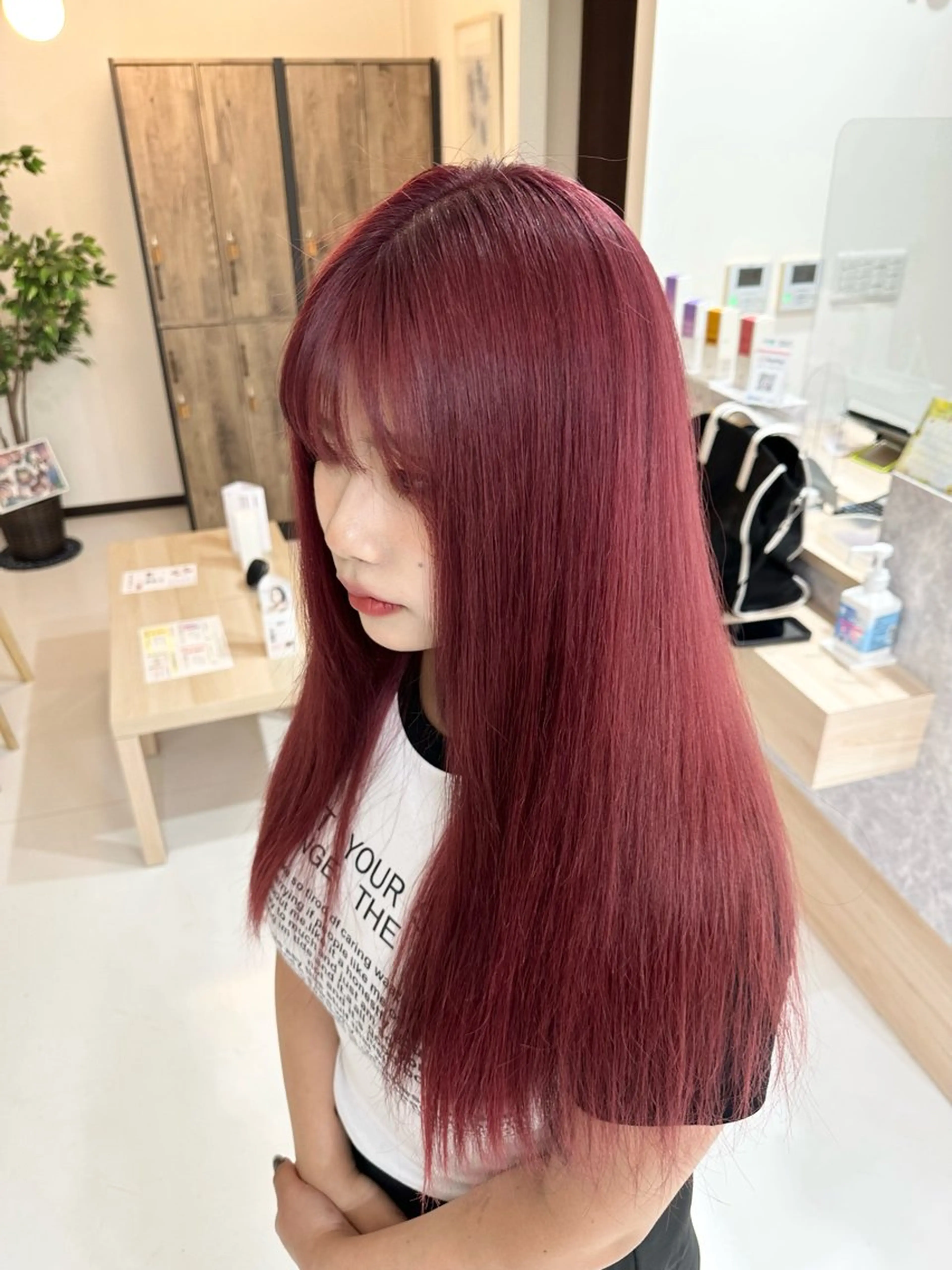 セミロング カラー ヘアアレンジ ブリーチ ハイトーンカラー ピンクカラー レッドカラー 境町/透明感カラー/ レイヤー/中茎涼太のヘアスタイル