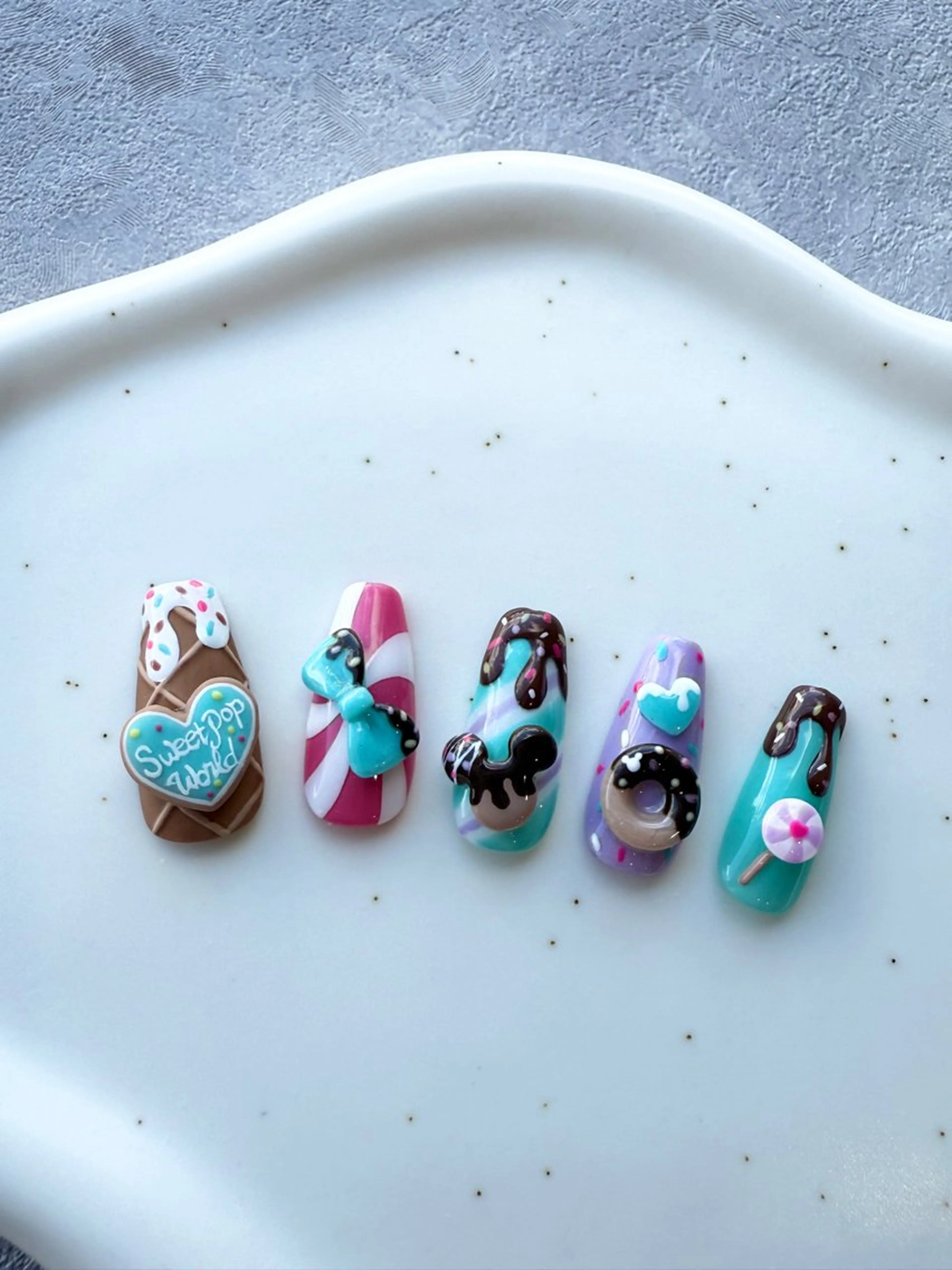 ネイル Allure Sayakaのネイルデザイン