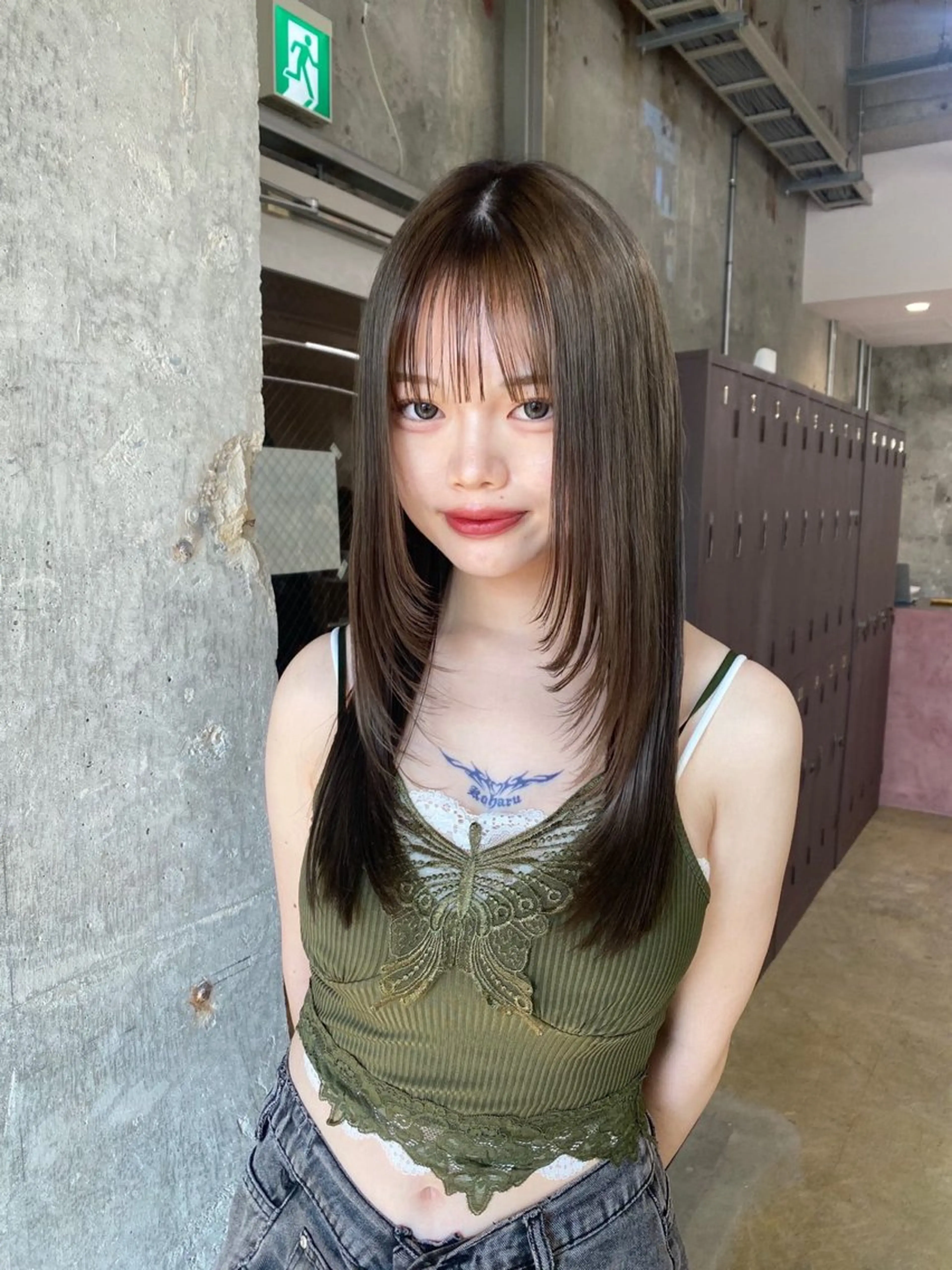 ロング ヘアカラー トリートメント 暖色カラー/オリーブ /ミニボブ/白柳美空のヘアスタイル