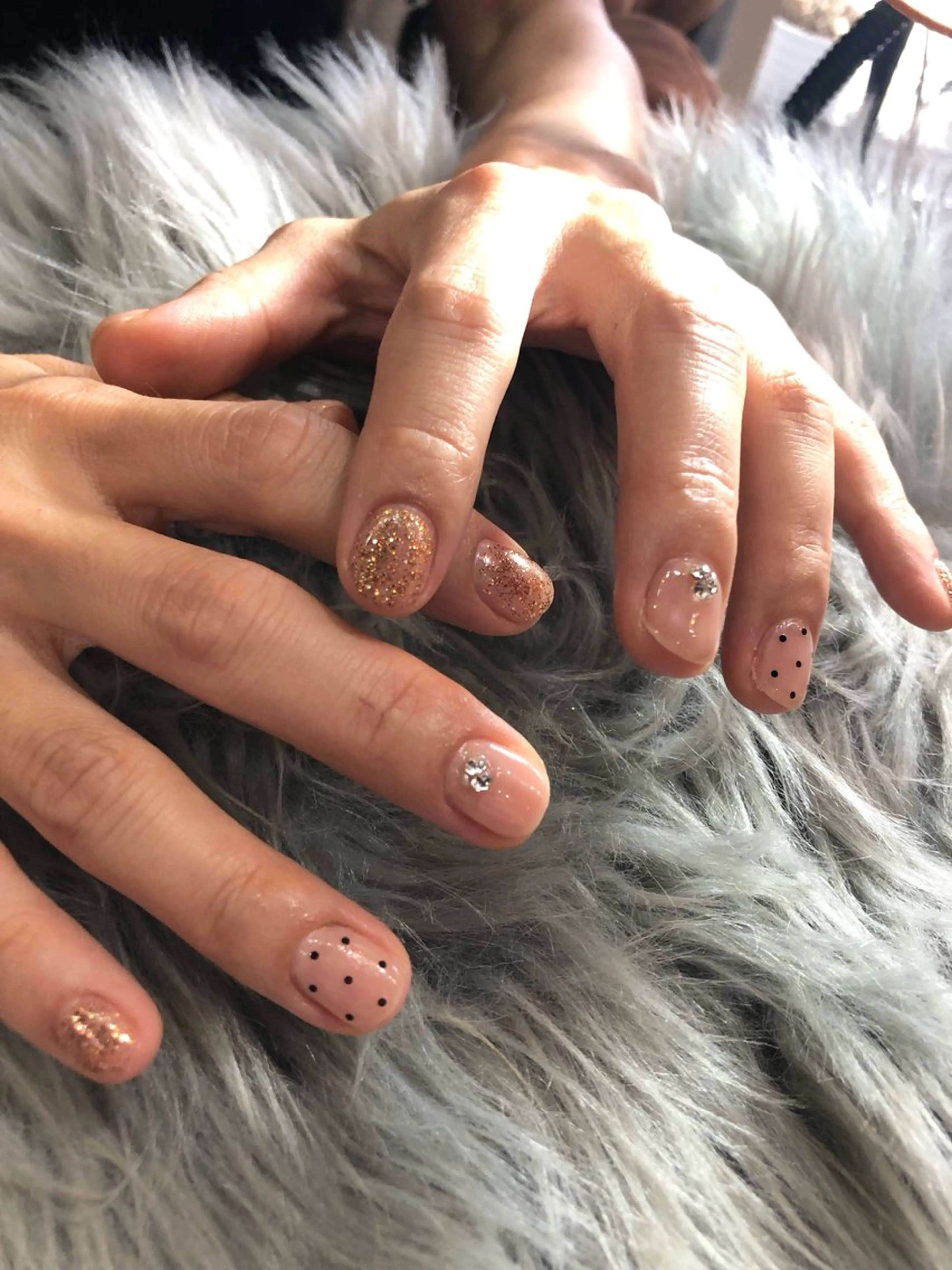 ネイル シンプルネイル ハンドネイル Lia ⠀のネイルデザイン