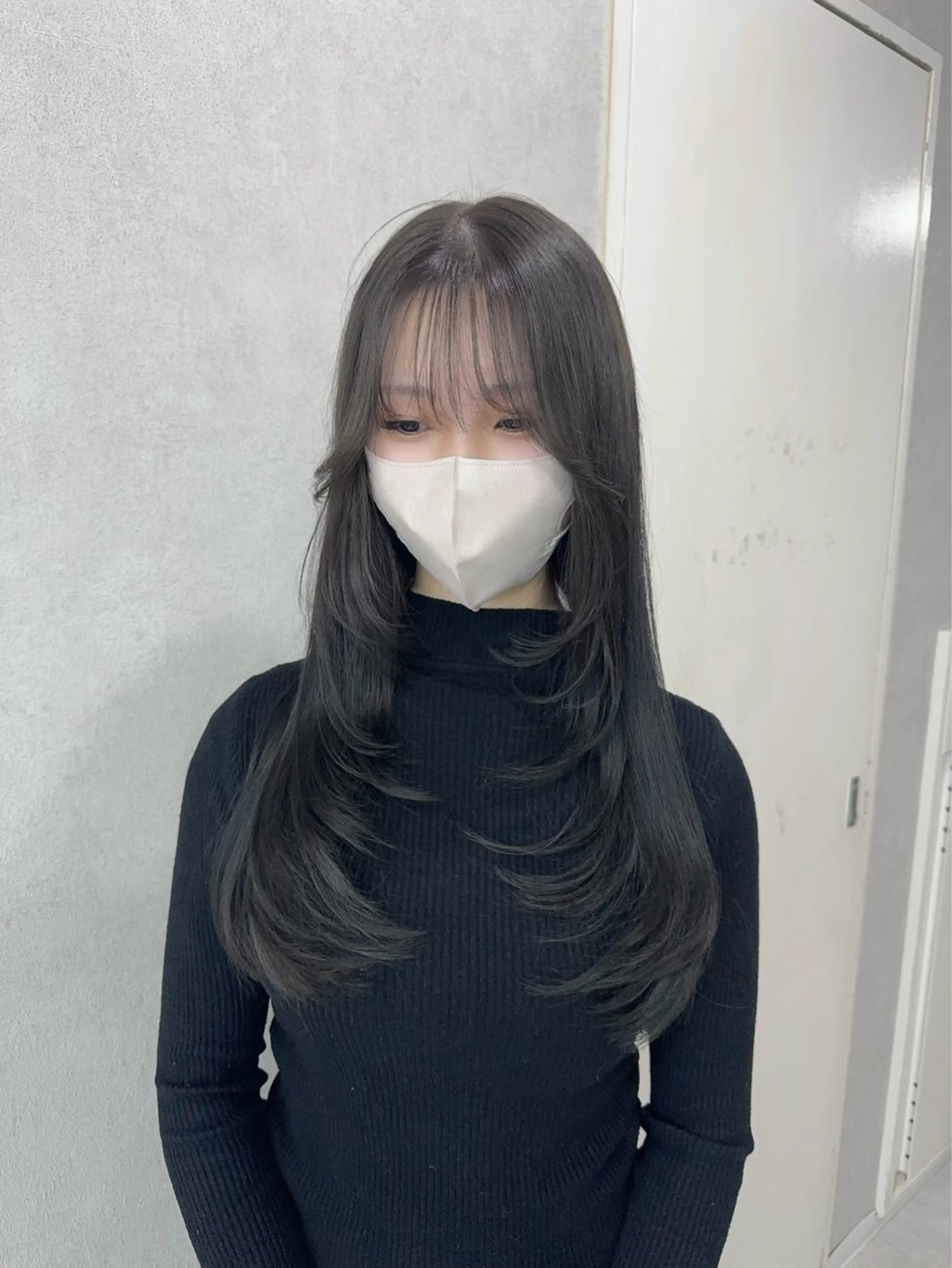 ロング カラー アッシュ アッシュブラウン ベージュカラー 黒髪 ブリーチ ヘアカラー トリートメント 赤み無し柔らかカラー 【梅田】madokaのヘアスタイル