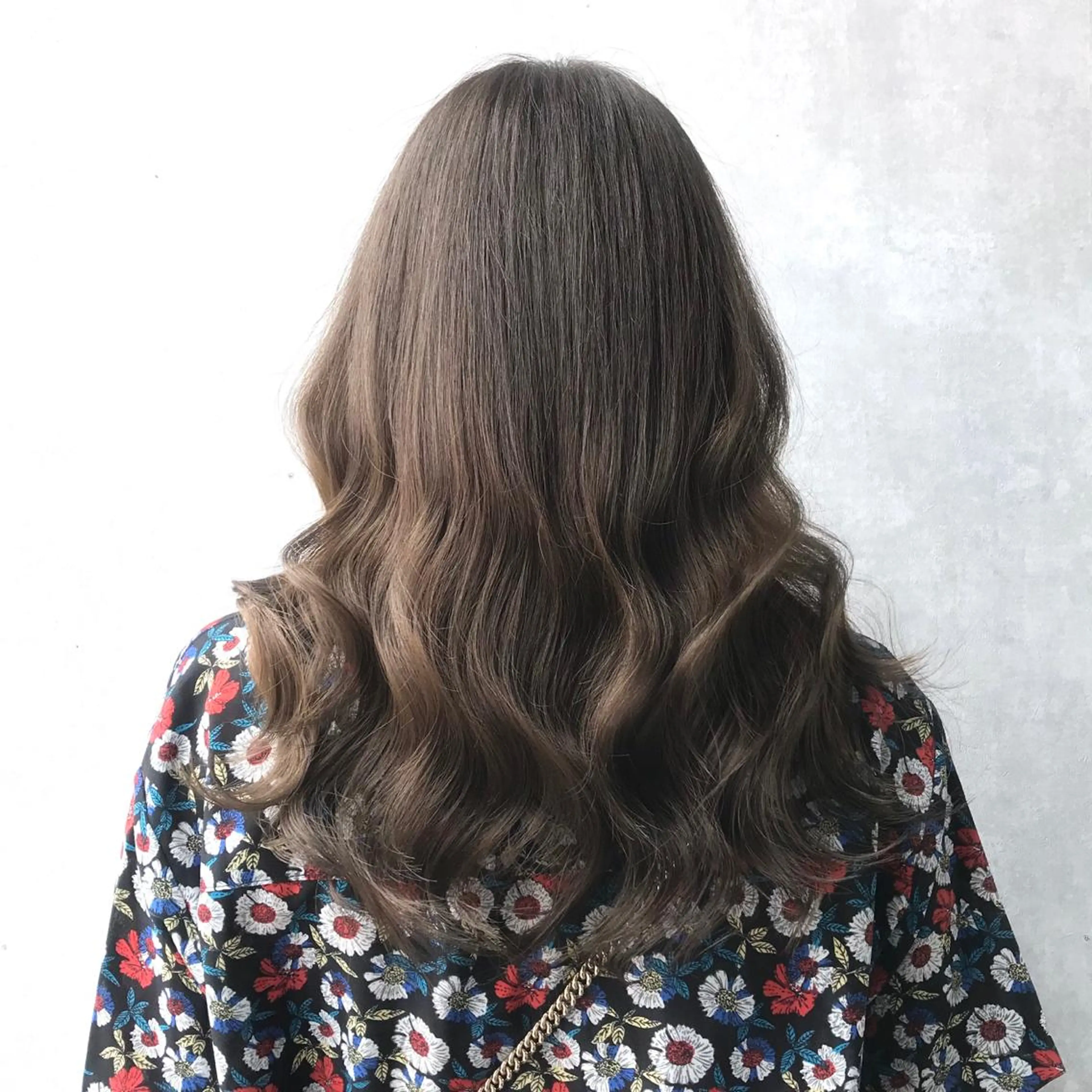 ロング カラー ブリーチ グレージュ ブリーチなしカラー ヨシンモリ ムルギョル巻き K-POP好き美容師 🇰🇷Kai.Yのヘアスタイル