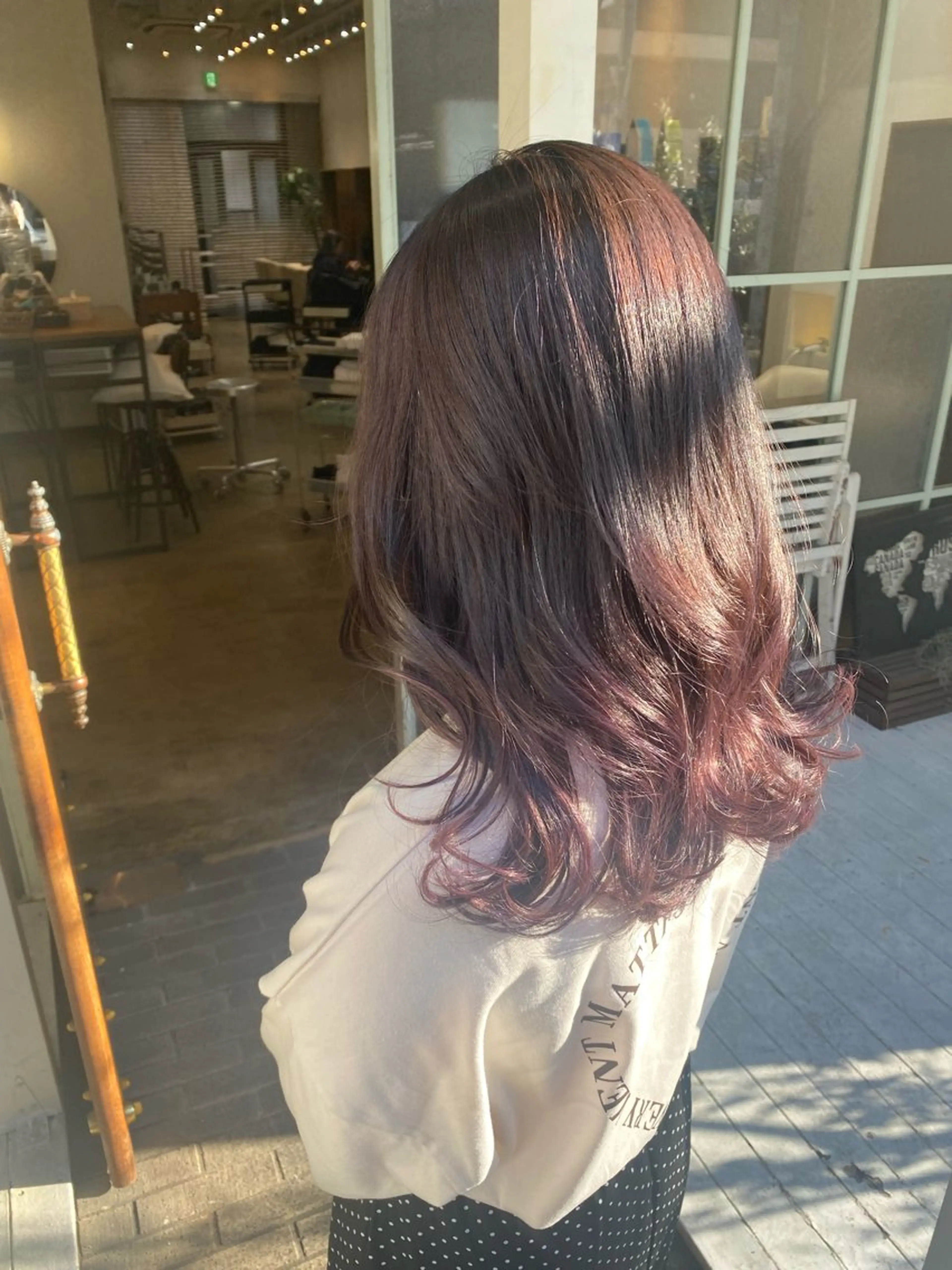 ミディアム カラー グラデーションカラー ラベンダーカラー 鈴木 奈波のヘアスタイル